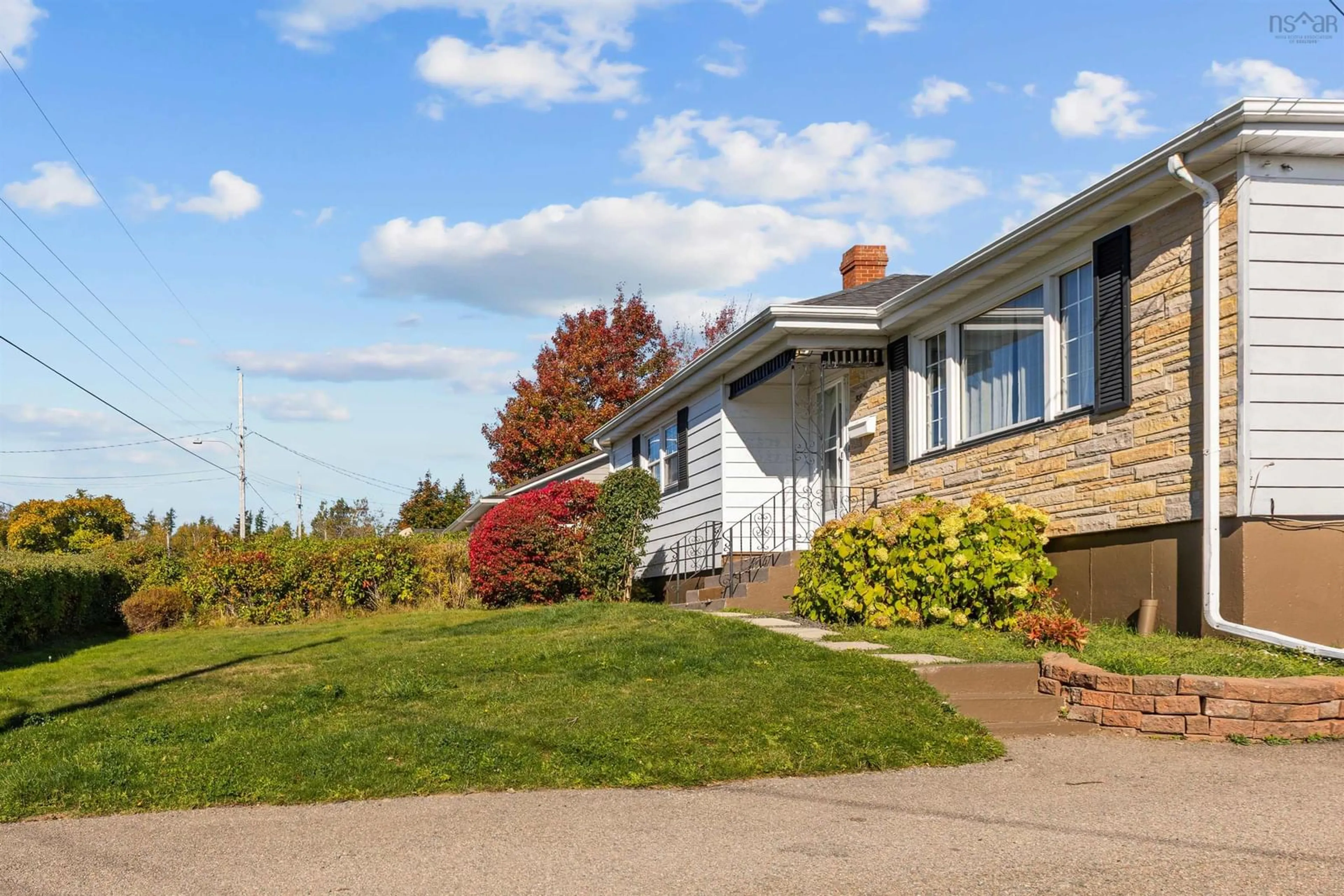 Home with vinyl exterior material, unknown for 38 Melwood Dr, Westmount Nova Scotia B1R 1W2
