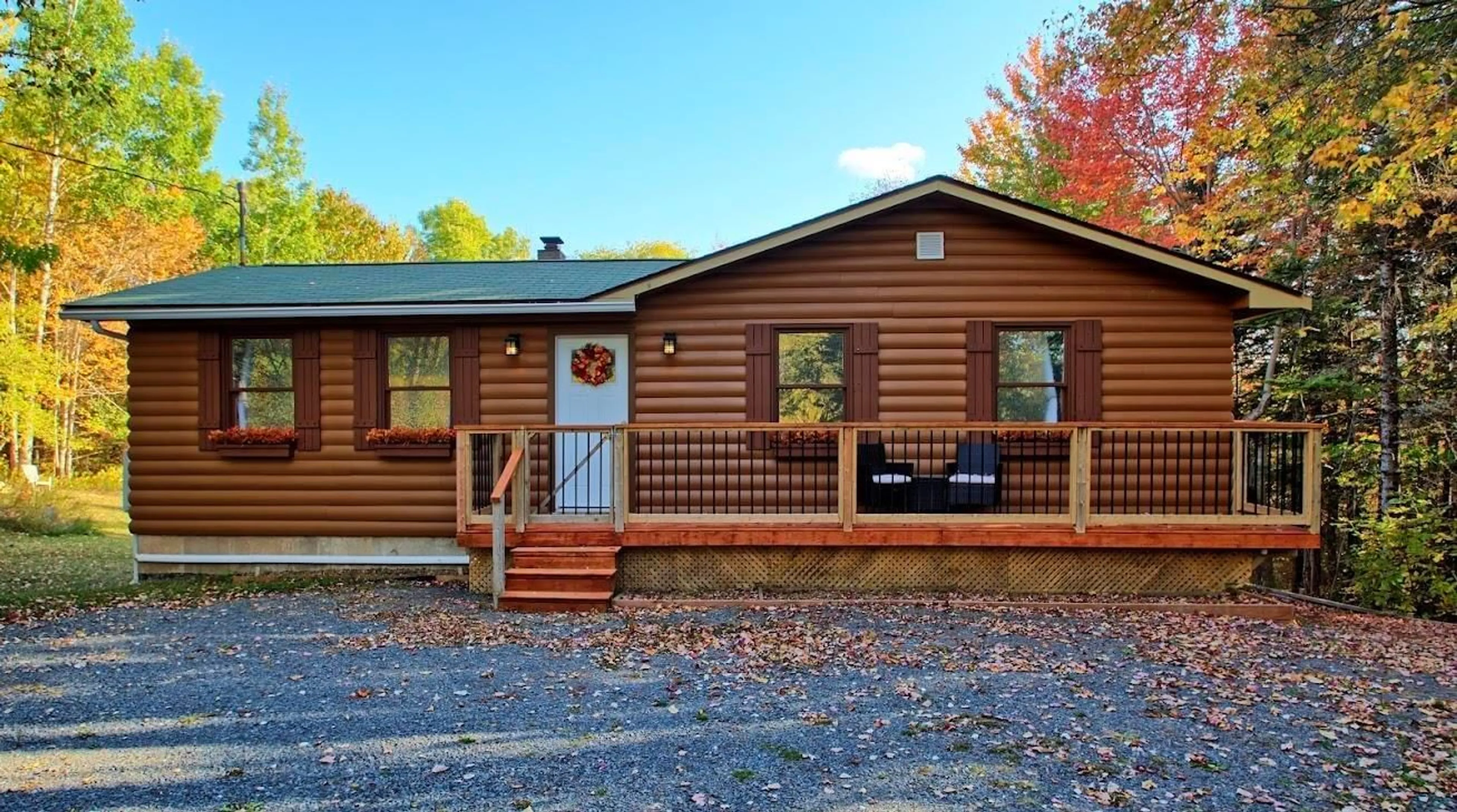Home with vinyl exterior material, unknown for 1394 14 Hwy, Centre Rawdon Nova Scotia B0N 2N0