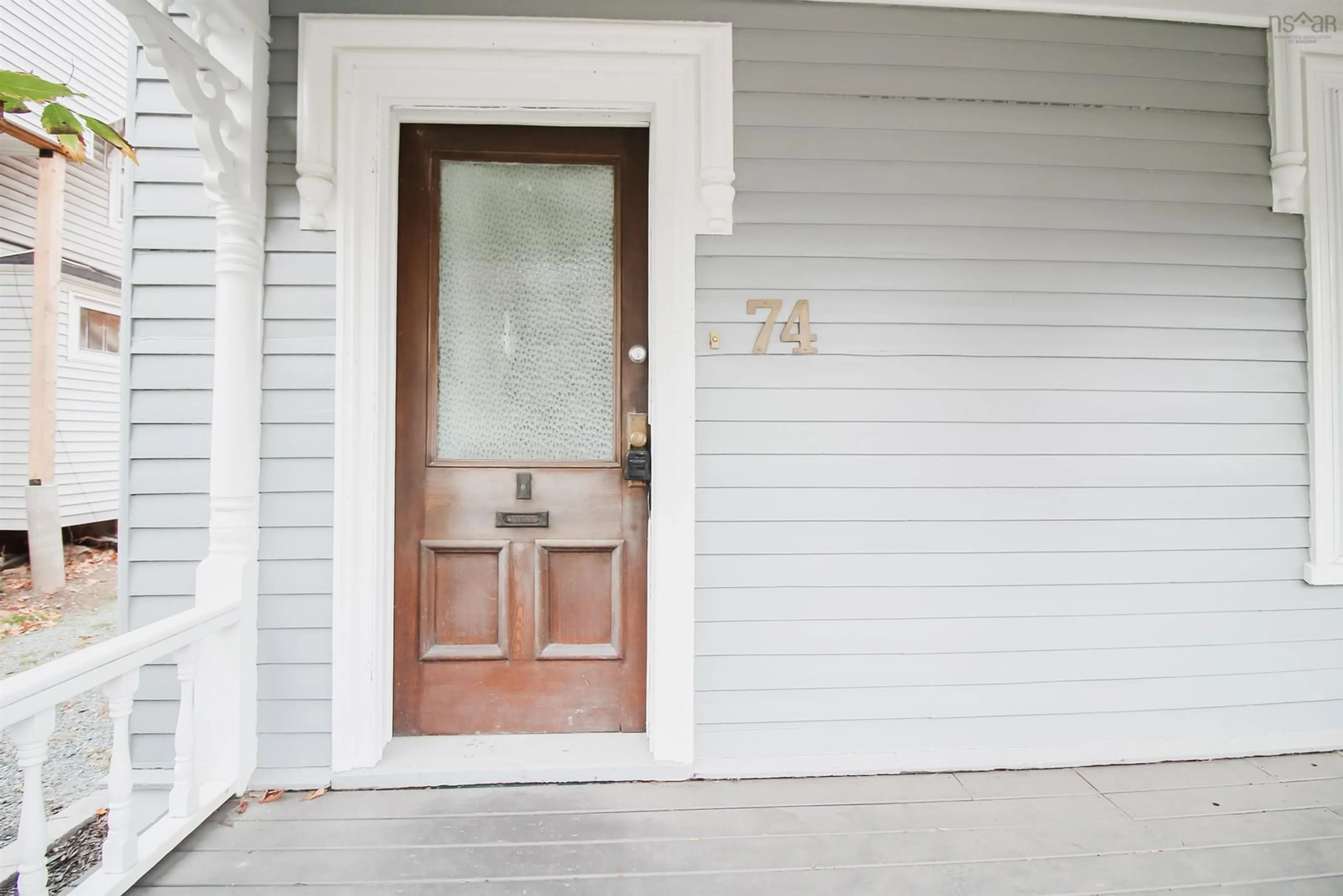 Indoor entryway for 74 Duke St, Truro Nova Scotia B2N 2A6