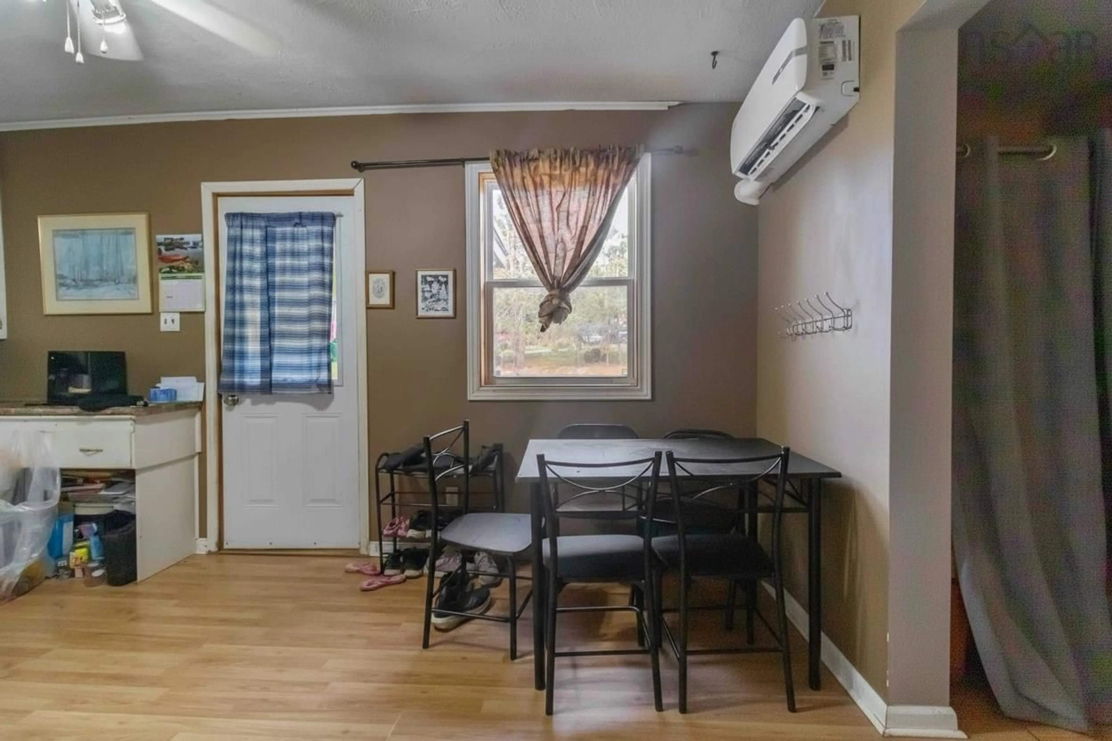 Dining room, wood/laminate floor for 179 Pearl St, Wileville Nova Scotia B4V 5H6