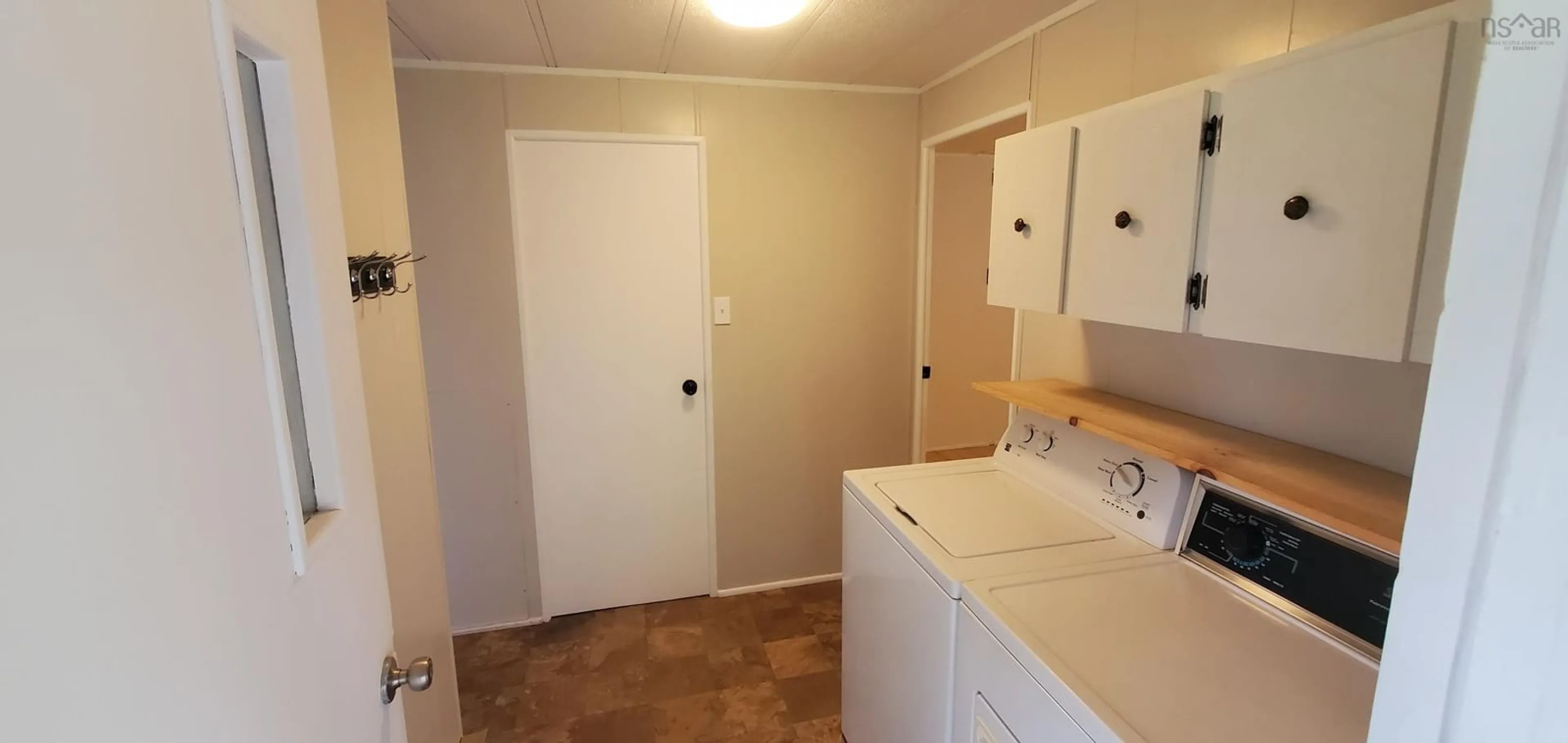 A pic of a room for 89 Wolsley St, Springhill Nova Scotia B0M 1X0