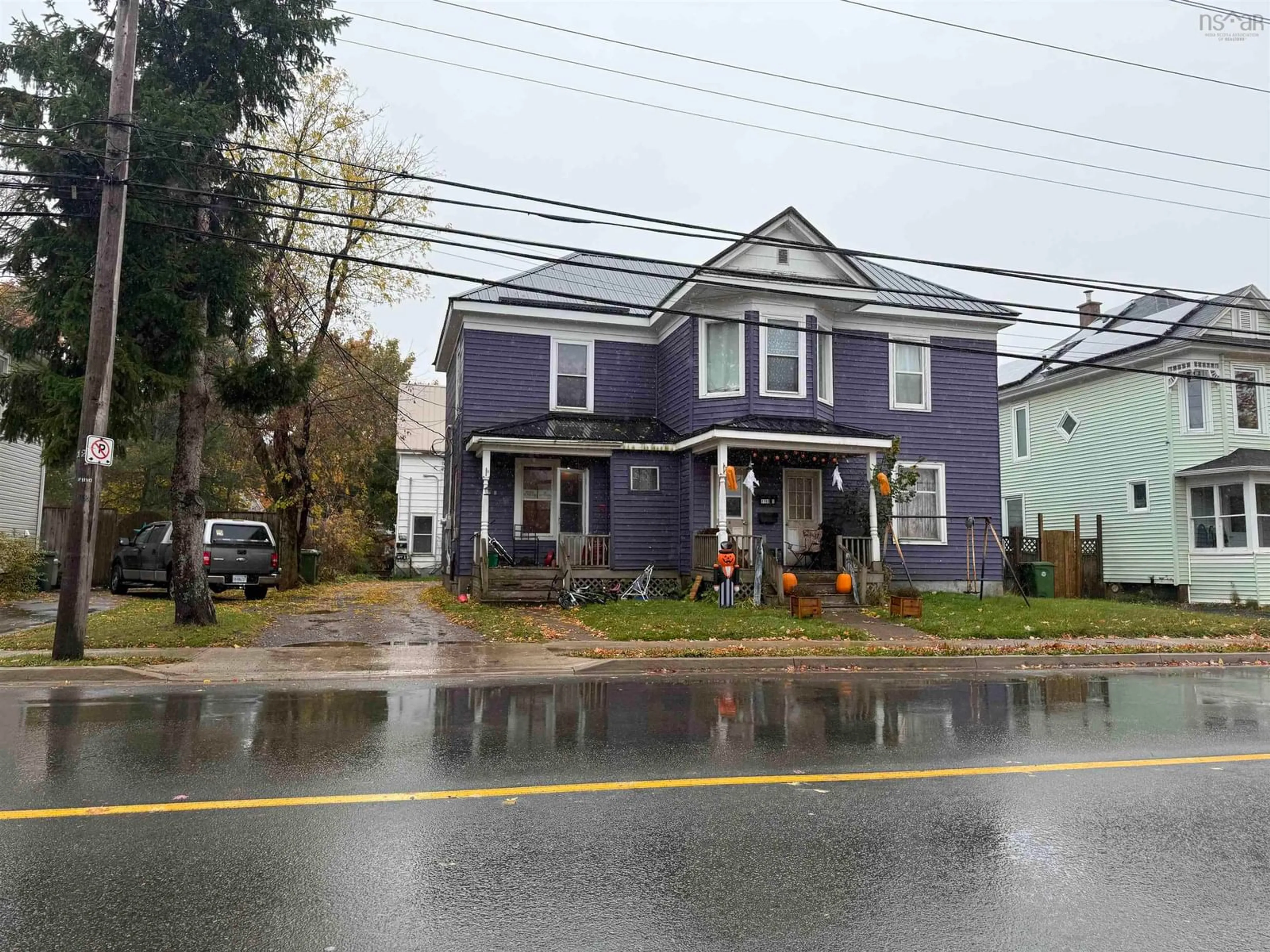 Unknown for 1190/1192 Prince St, Truro Nova Scotia B2N 1J4