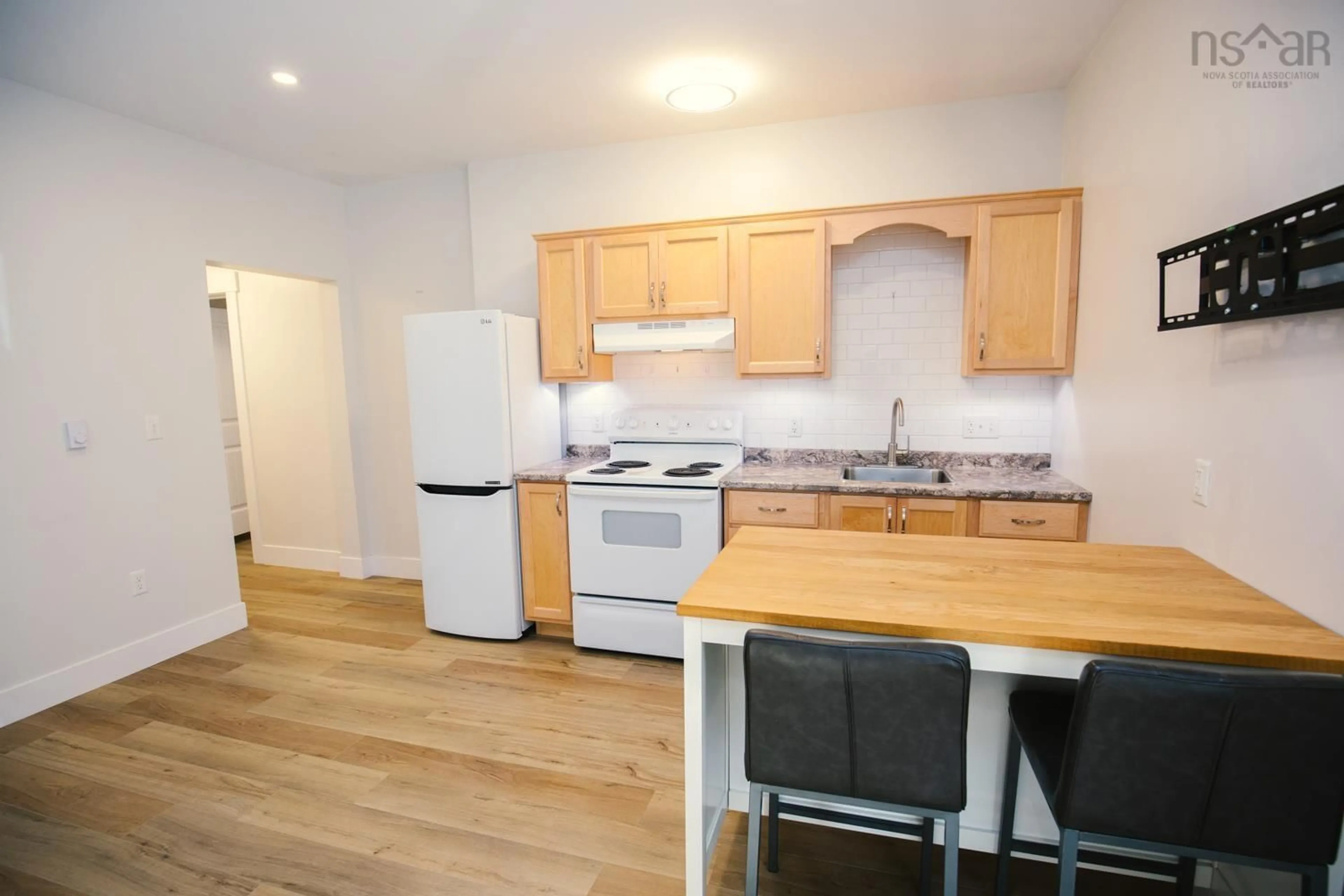 Standard kitchen, wood/laminate floor for 92 Dominion St, Truro Nova Scotia B2N 3P3