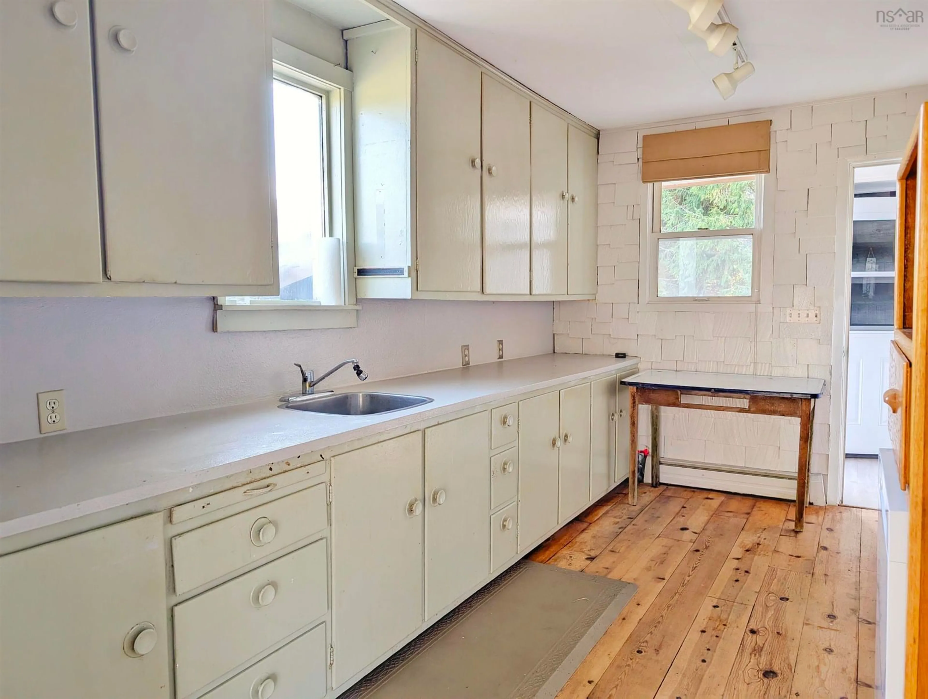 Standard kitchen, unknown for 246 West Brooklyn Rd, West Brooklyn Nova Scotia B4P 2R3