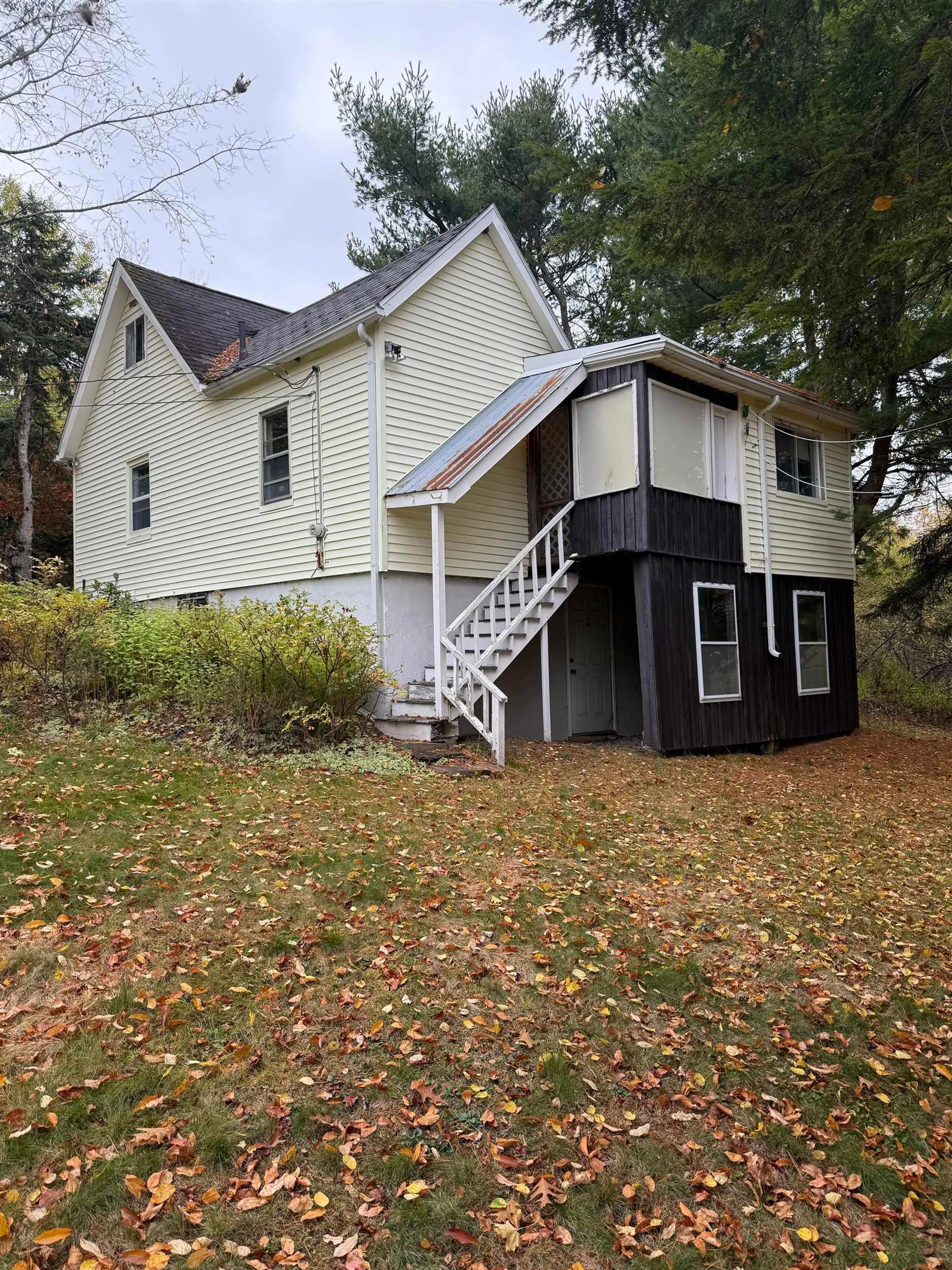 Home with vinyl exterior material, building for 4512 Stellarton Trafalgar Rd, Hopewell Nova Scotia B0K 1C0