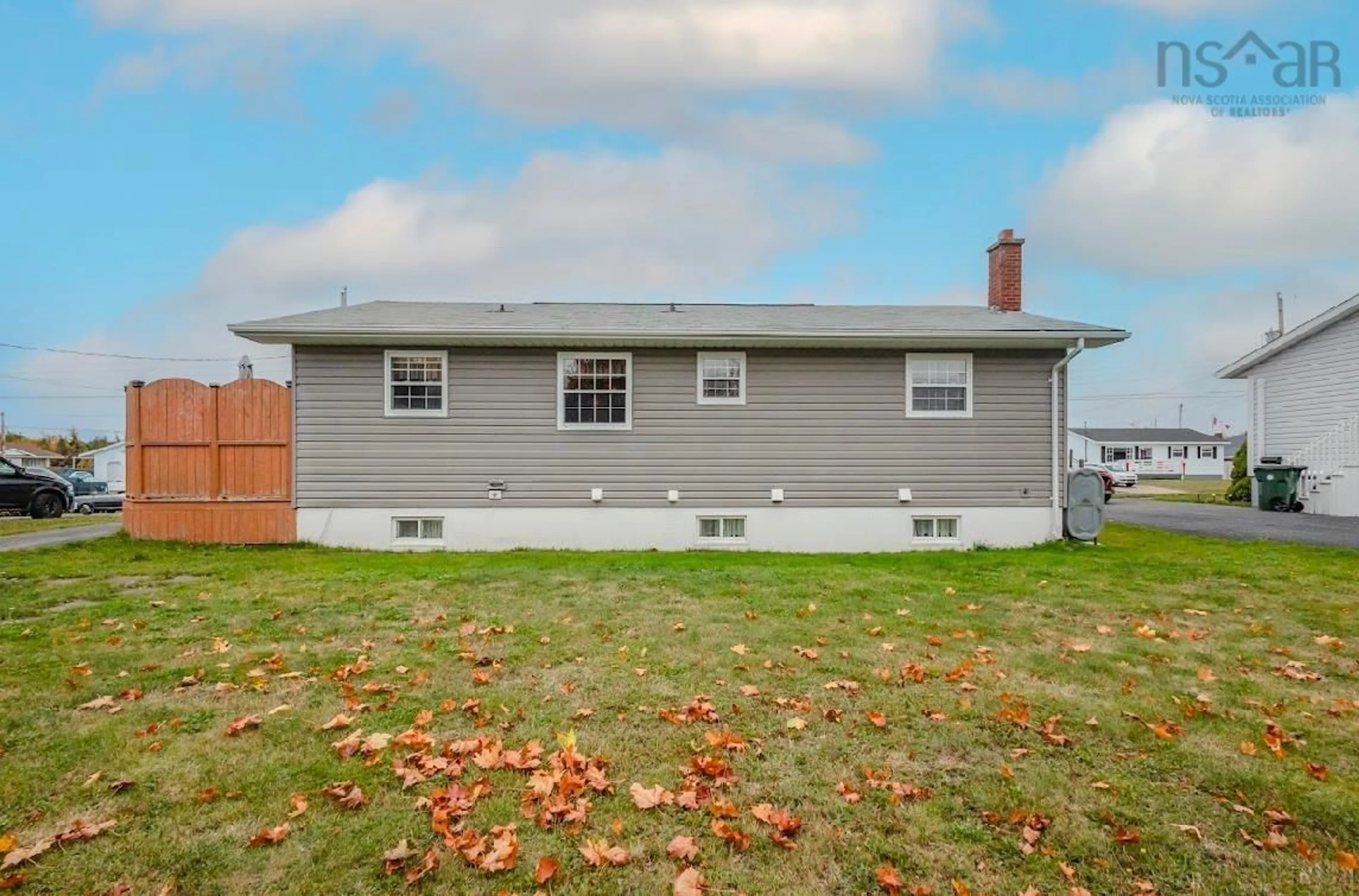 Home with vinyl exterior material, unknown for 3097 Lynwood Ave, New Waterford Nova Scotia B1H 4V7