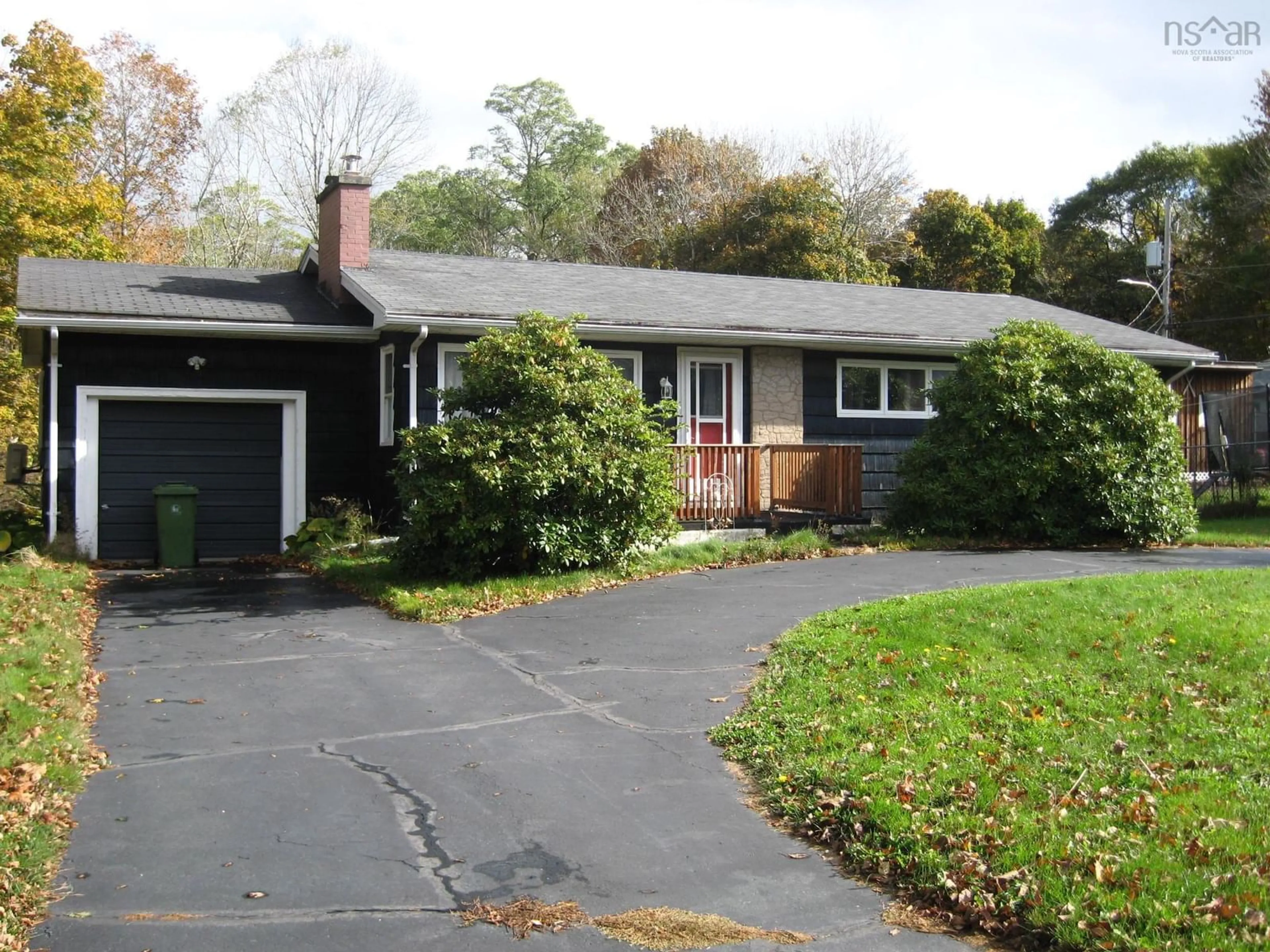 Home with vinyl exterior material, street for 85 School St, Liverpool Nova Scotia B0T 1K0