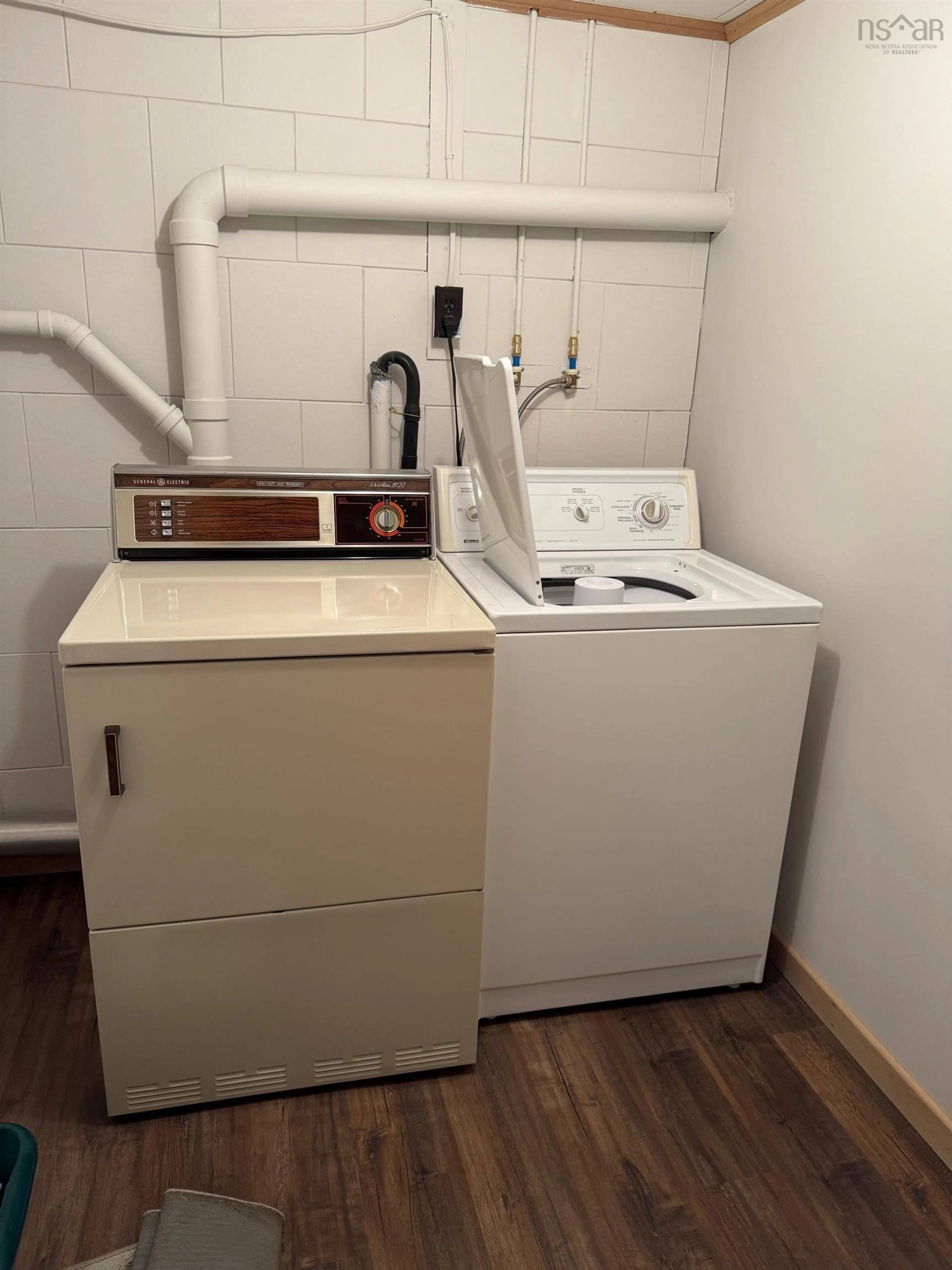 Laundry room for 44 Pinehurst Ave, Bridgewater Nova Scotia B4V 3A4