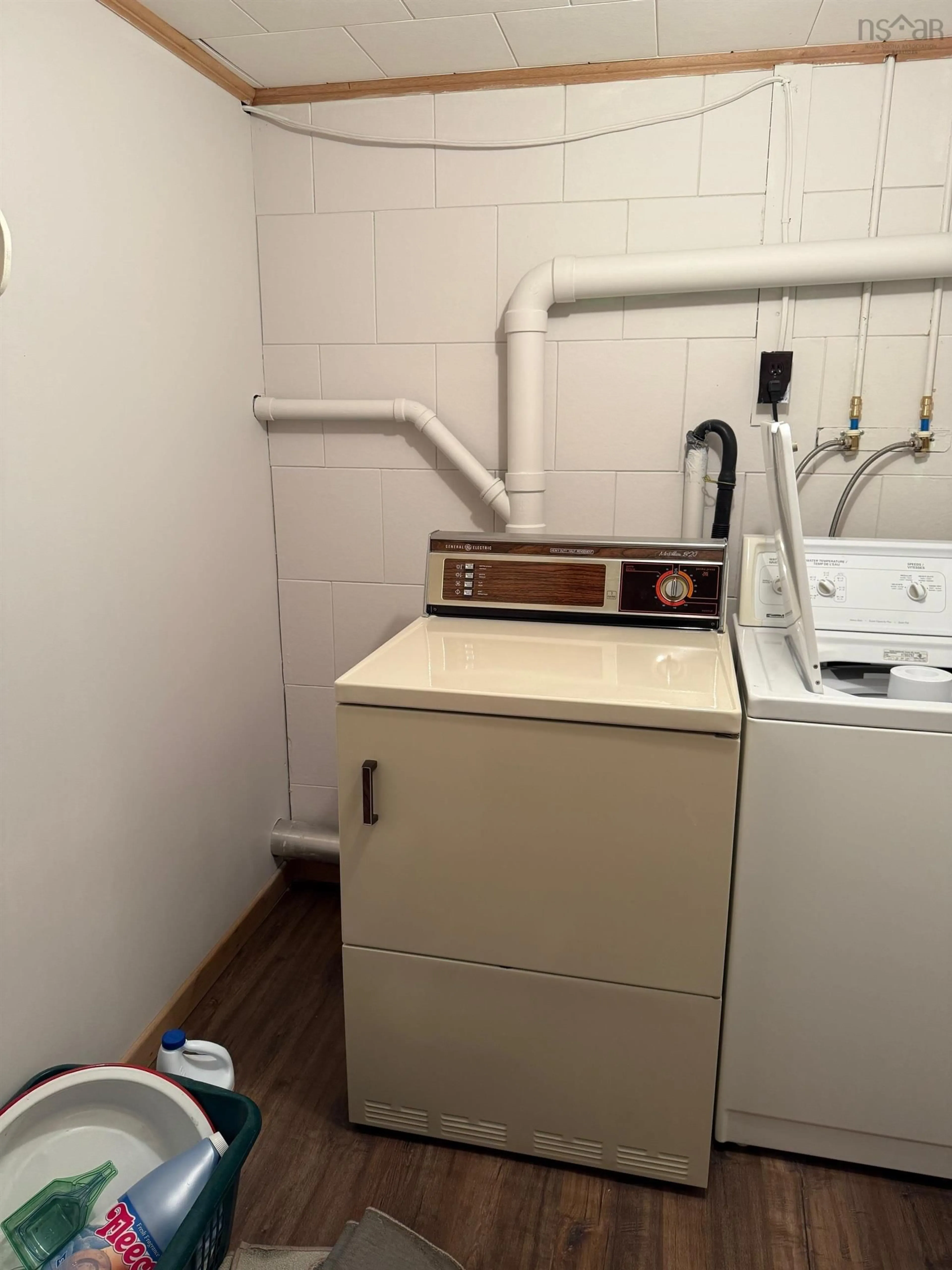 Laundry room for 44 Pinehurst Ave, Bridgewater Nova Scotia B4V 3A4