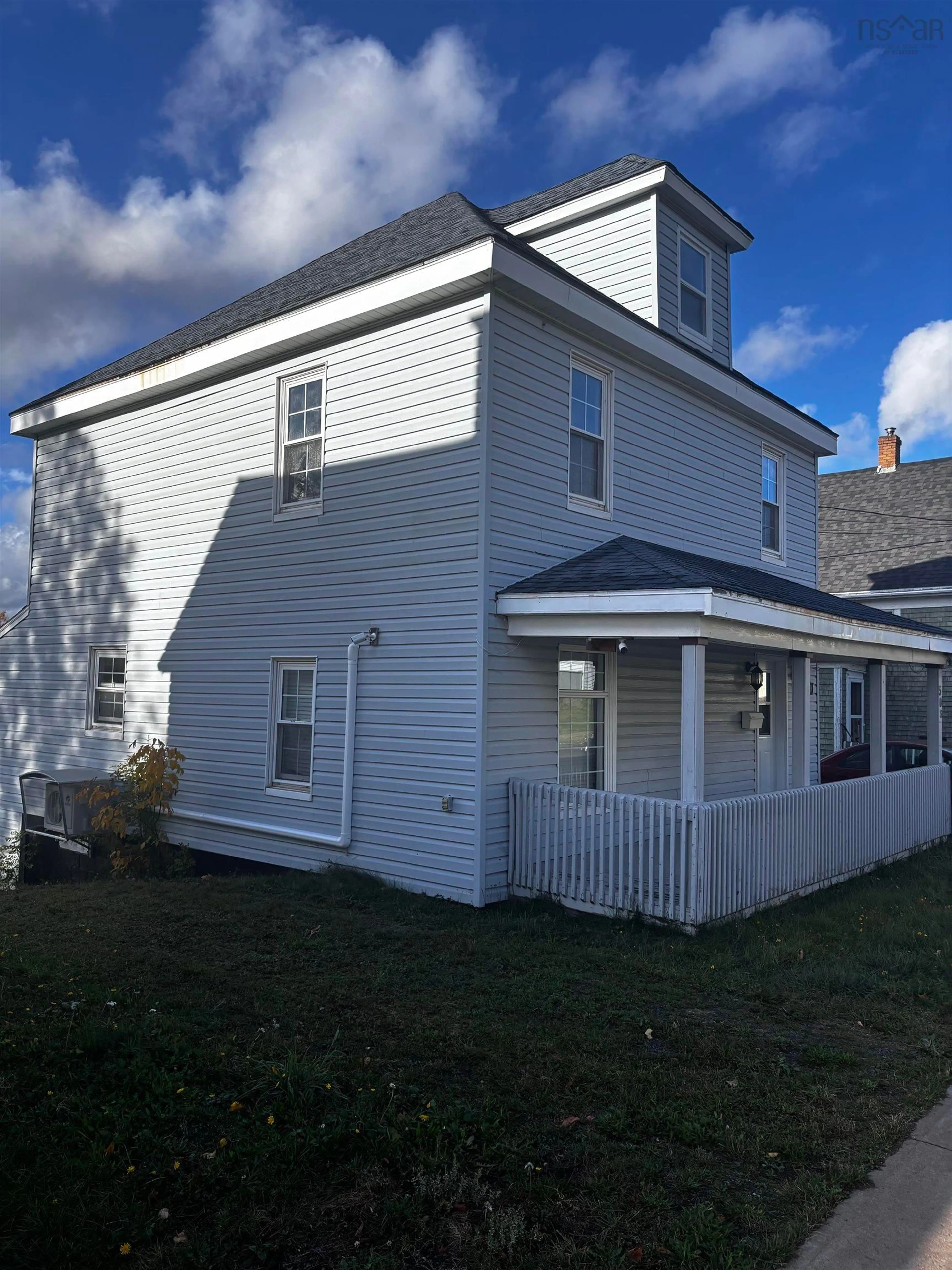 Home with vinyl exterior material, building for 503 Macdonald St, New Glasgow Nova Scotia B2H 2W3