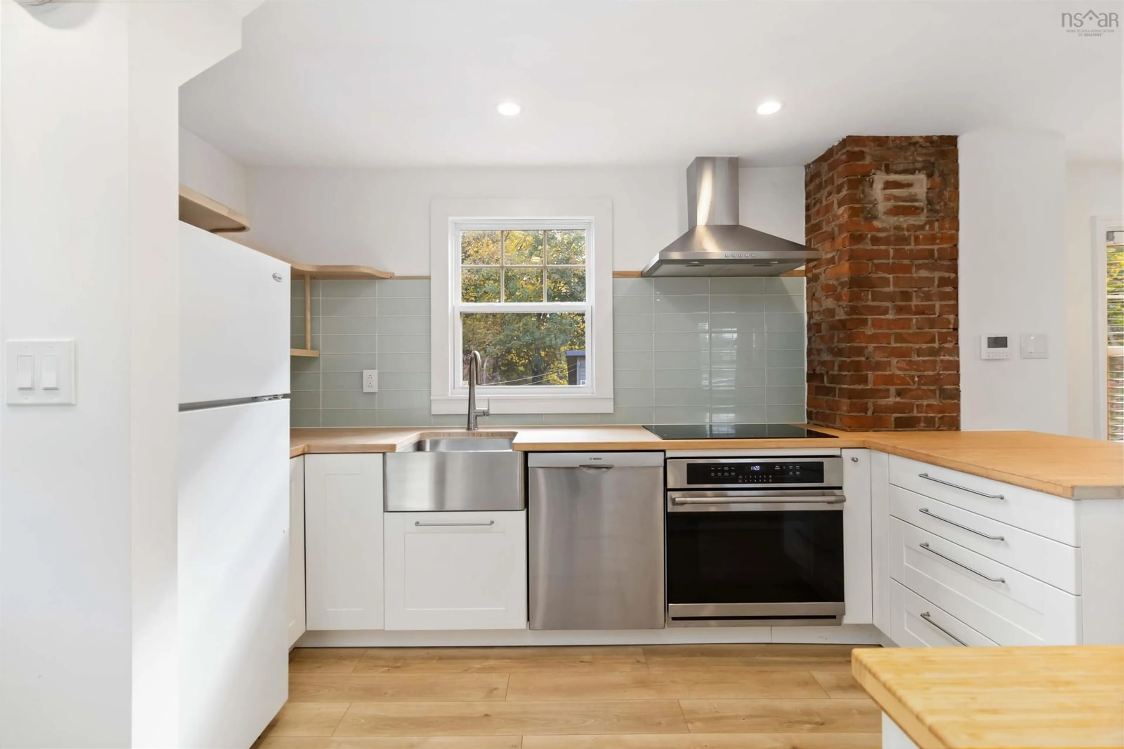 Standard kitchen, unknown for 6026 Cabot St, Halifax Nova Scotia B3K 2K3