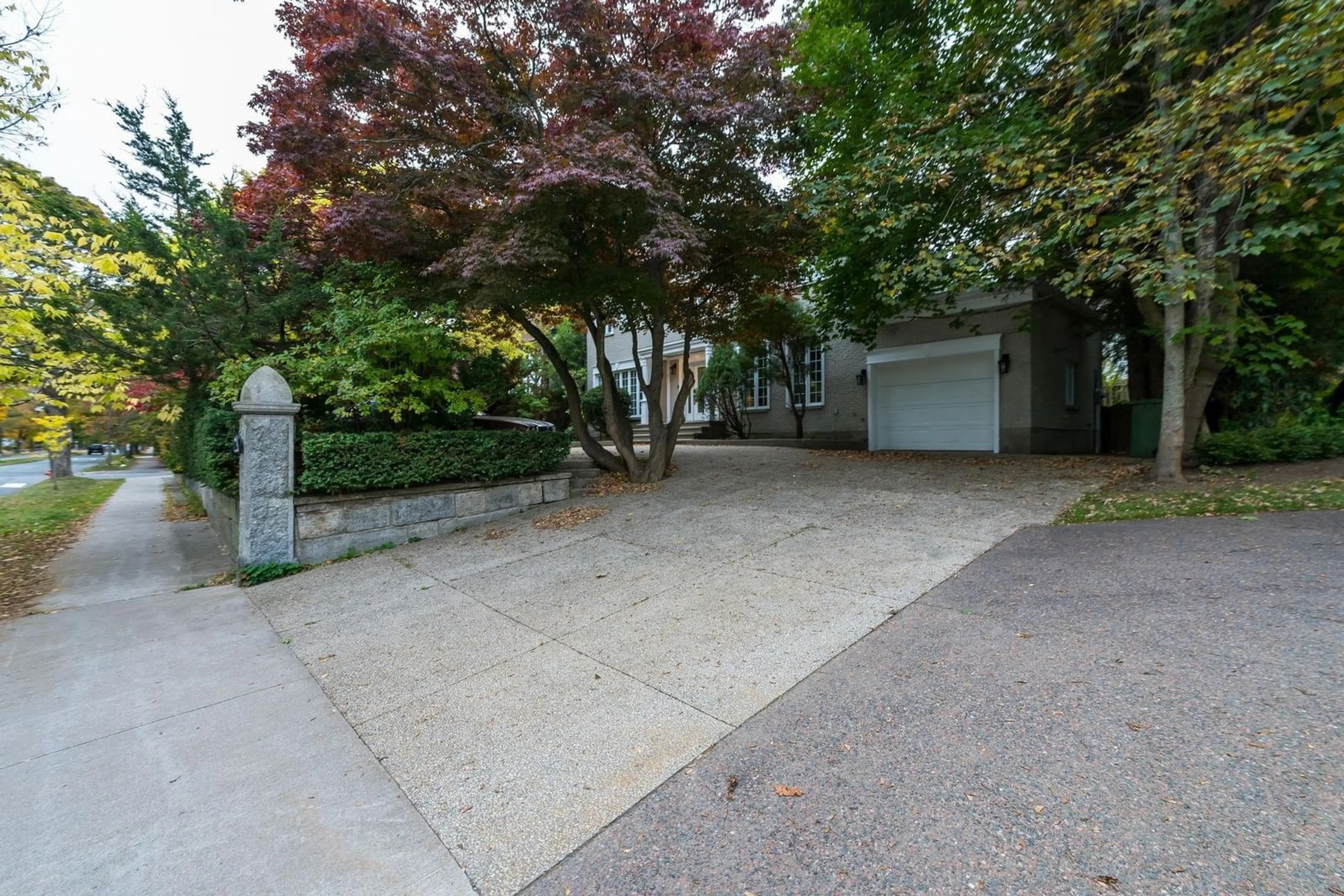 Patio, street for 916 Young Ave, Halifax Nova Scotia B3H 2W1