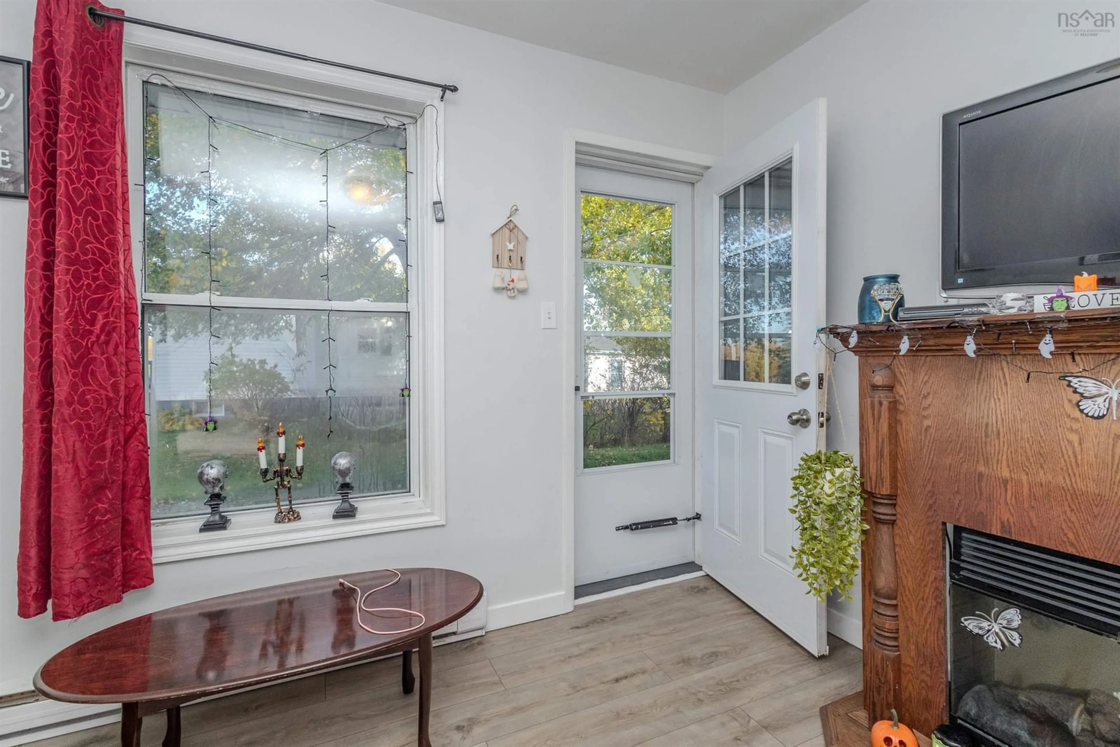 Indoor entryway for 19 Holland St, Reserve Mines Nova Scotia B1E 1C2