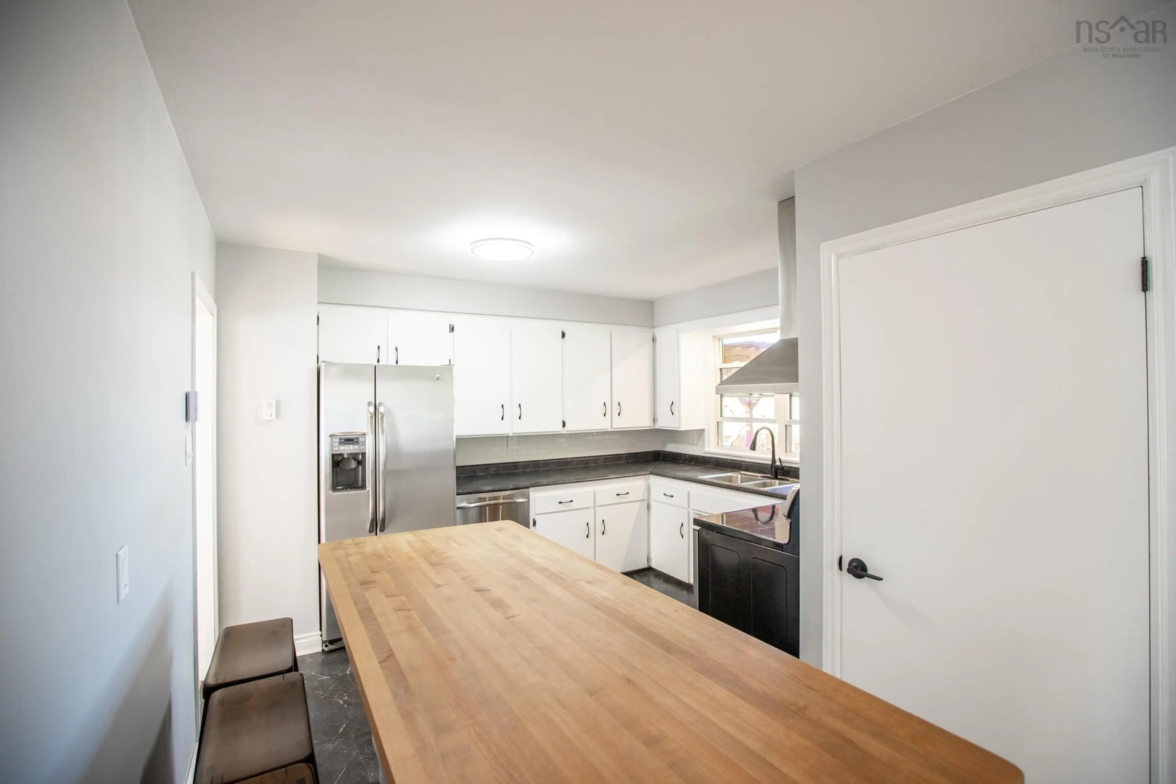 Standard kitchen, unknown for 72 Mount Edward Rd, Dartmouth Nova Scotia B2W 3K4