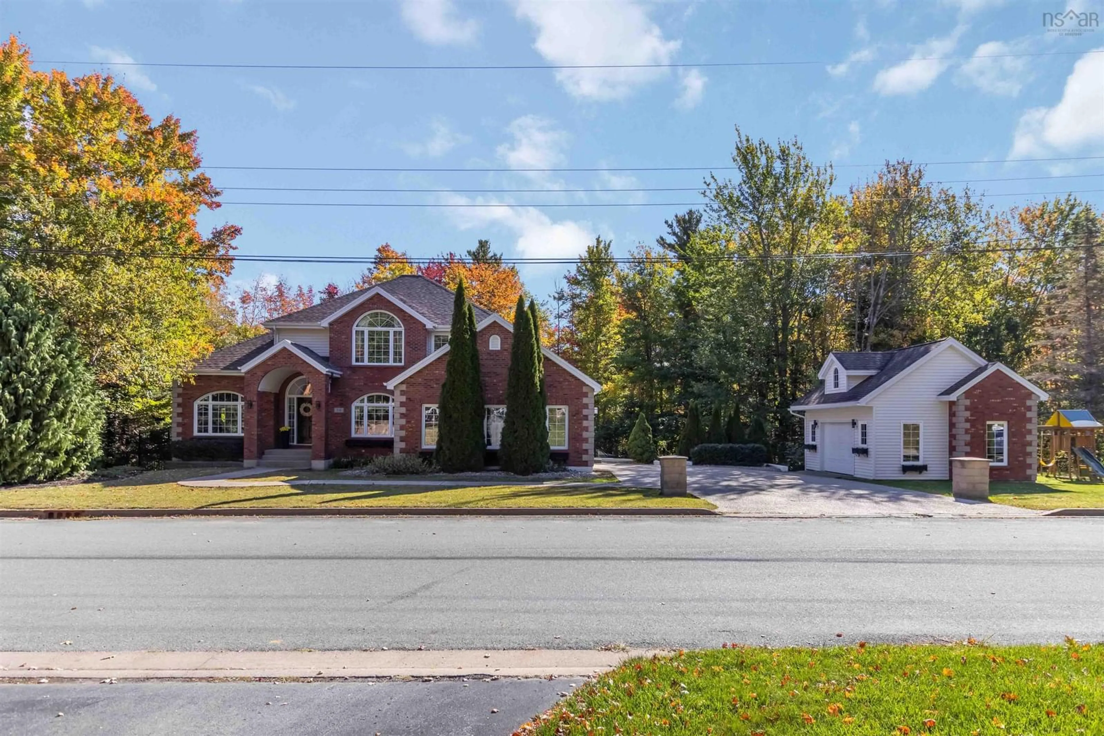A pic from outside/outdoor area/front of a property/back of a property/a pic from drone, street for 16 Cresthaven Crt, Bridgewater Nova Scotia B4V 3Z3