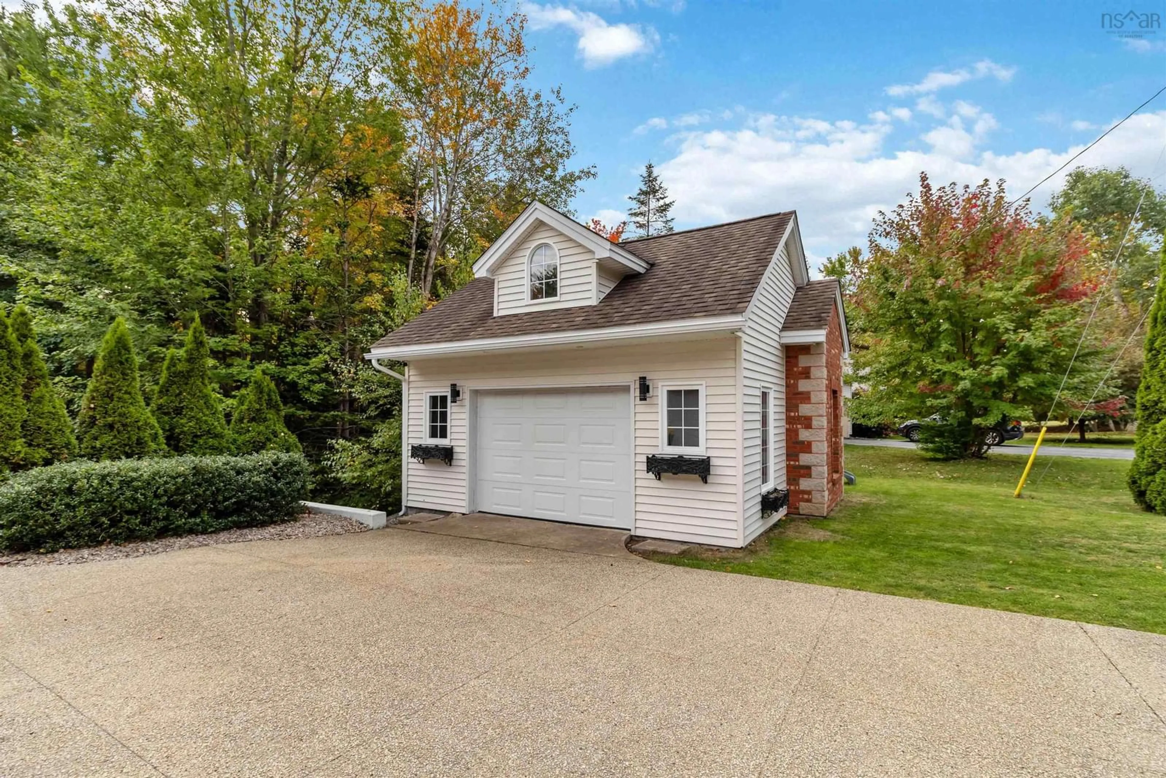 Unknown for 16 Cresthaven Crt, Bridgewater Nova Scotia B4V 3Z3