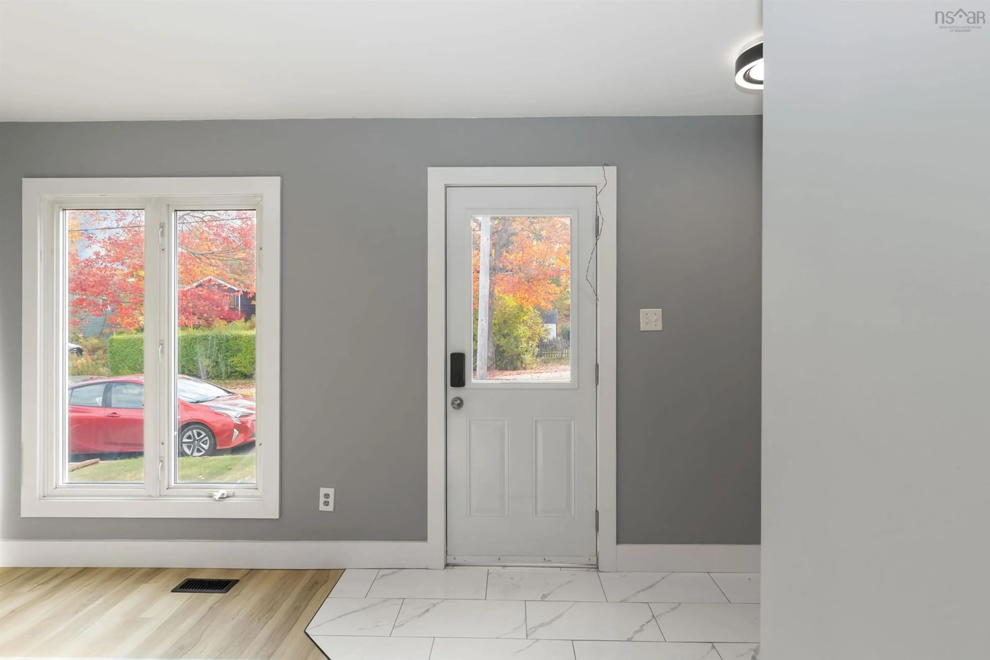Indoor entryway for 5 Mountain Rd, Halifax Nova Scotia B3N 1A1