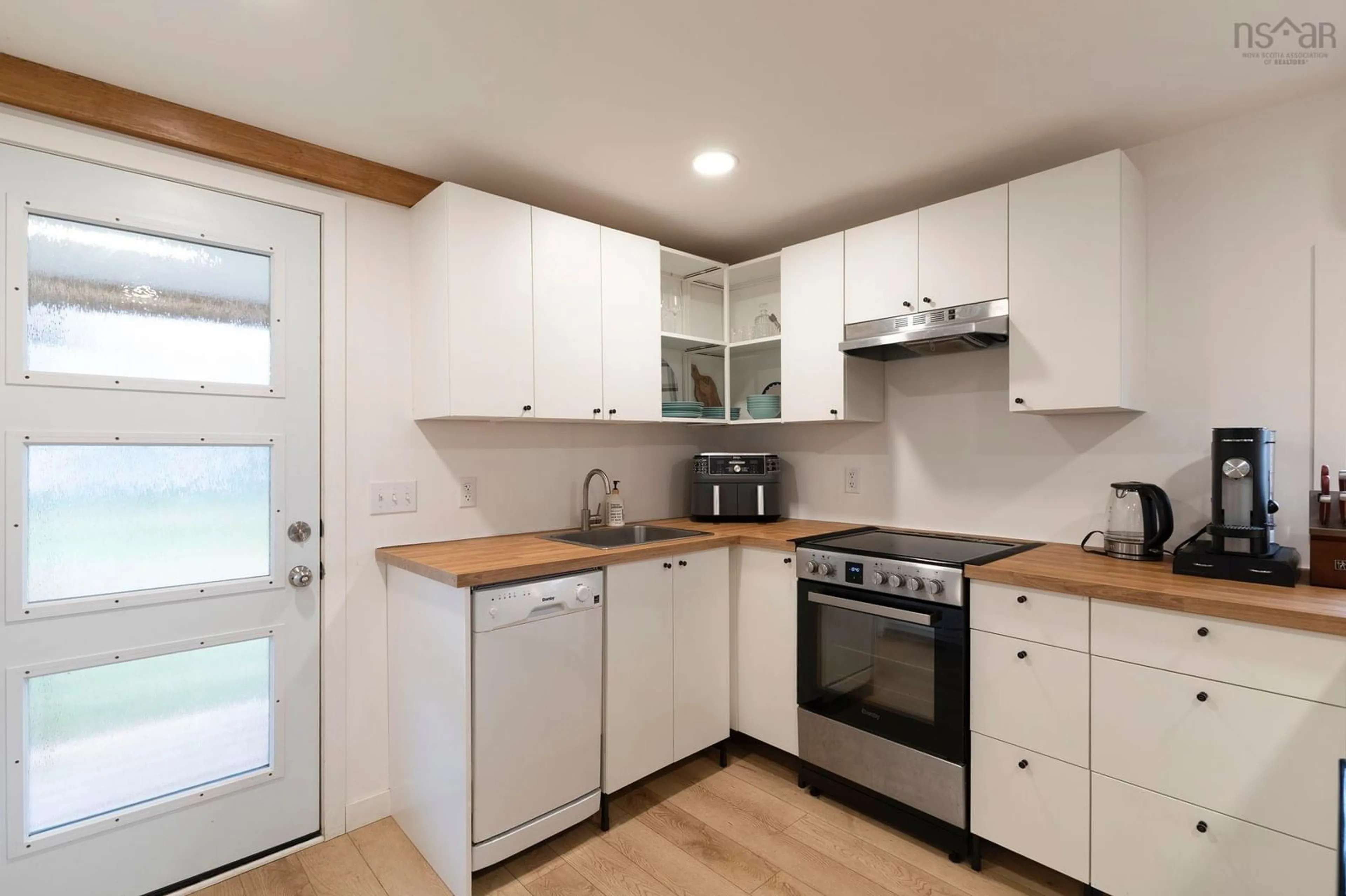 Standard kitchen, wood/laminate floor for 211 New River Rd, Kemptown Nova Scotia B6L 2K8