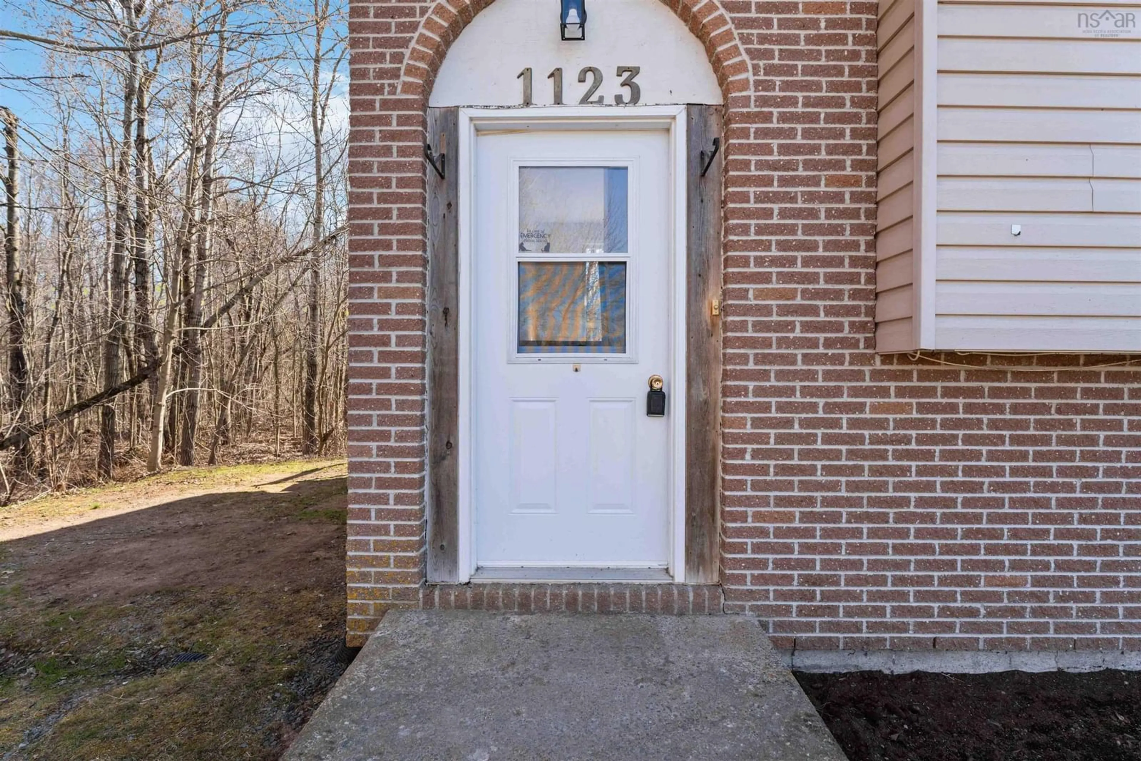 Indoor entryway for 1123/1125 Andringa Dr, Cambridge Nova Scotia B0P 1G0