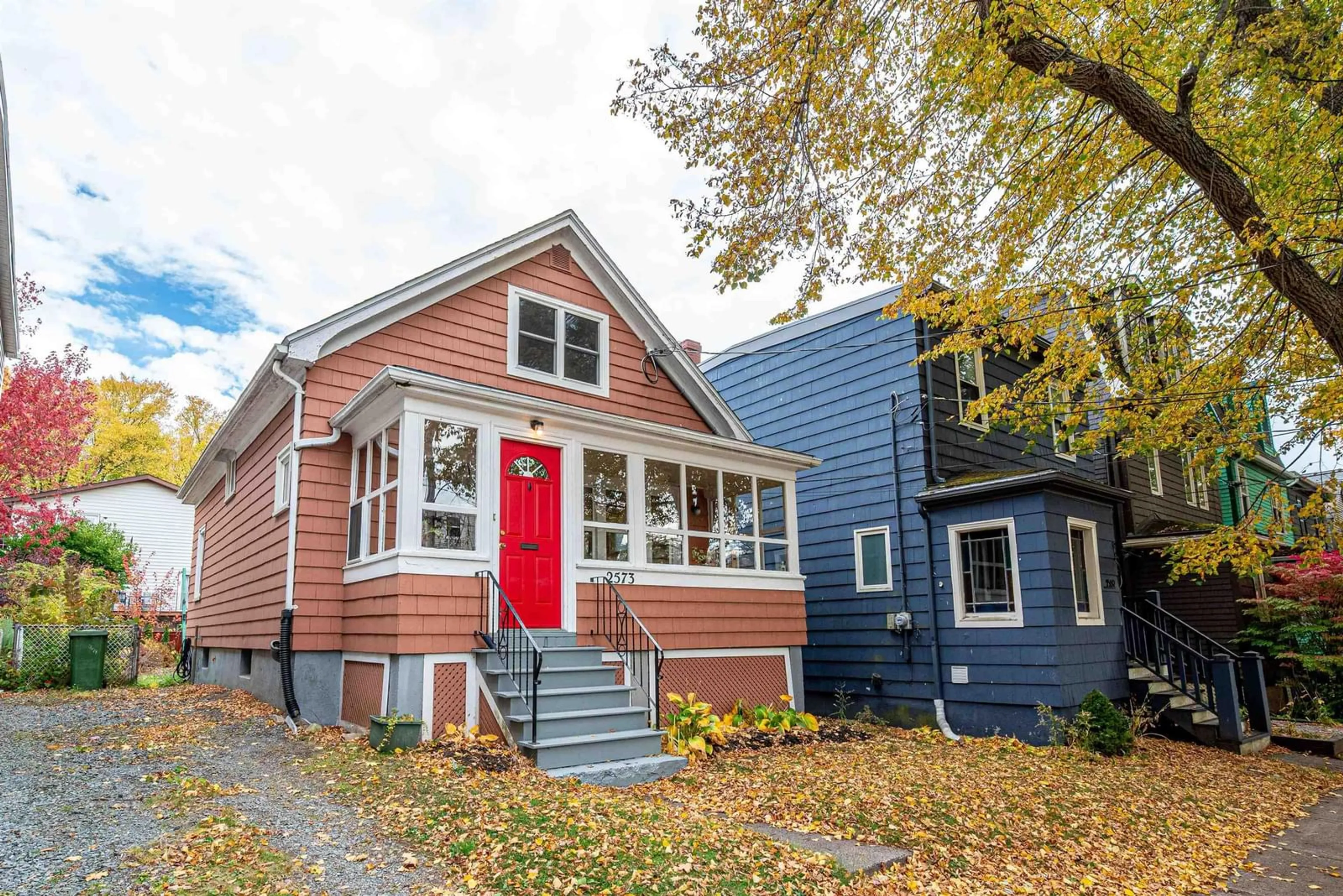 Home with vinyl exterior material, street for 2573 Beech St, Halifax Nova Scotia B3L 2X9
