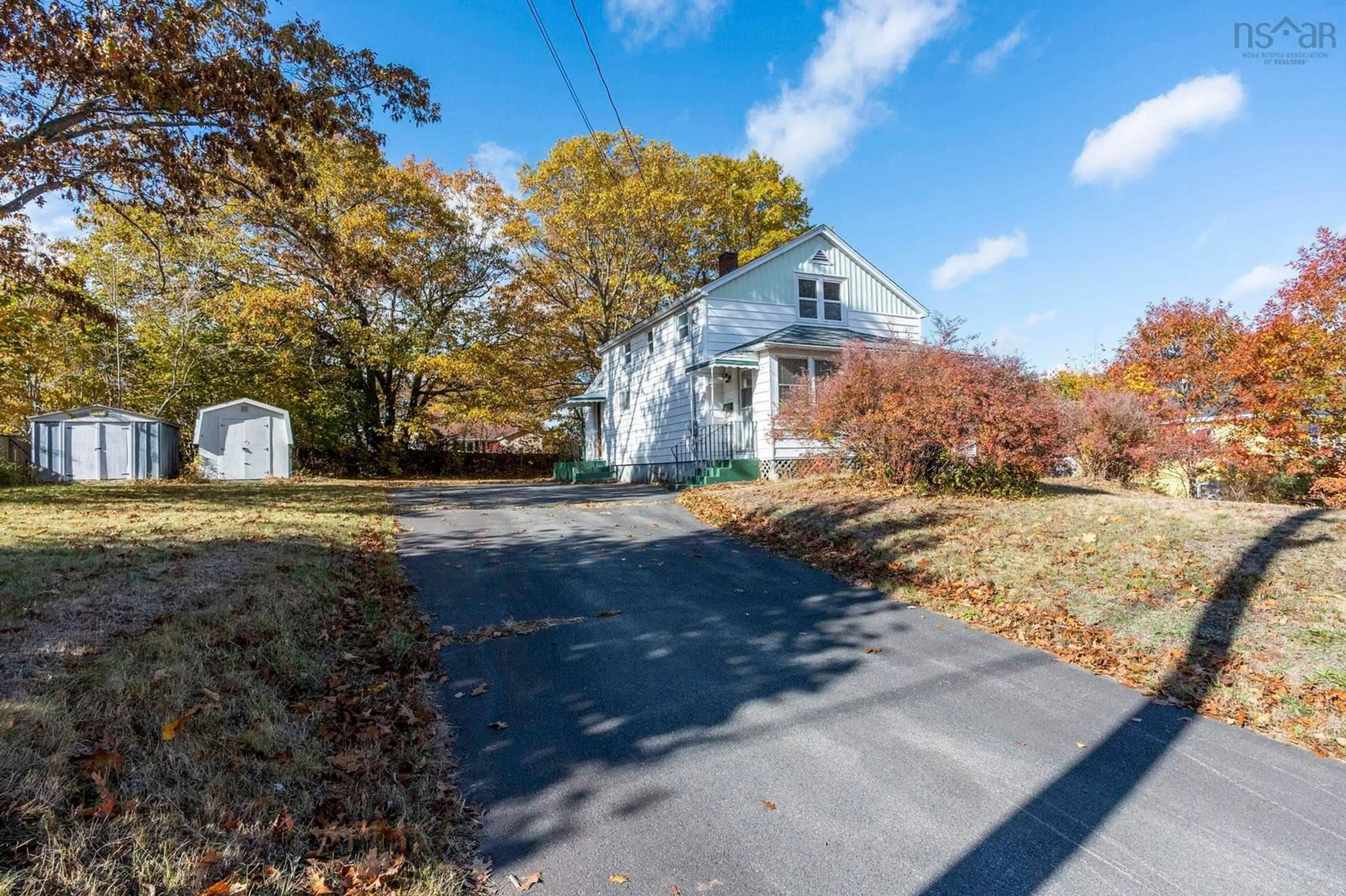 A pic from outside/outdoor area/front of a property/back of a property/a pic from drone, street for 40 Churchill Ave, Kentville Nova Scotia B4N 2H7