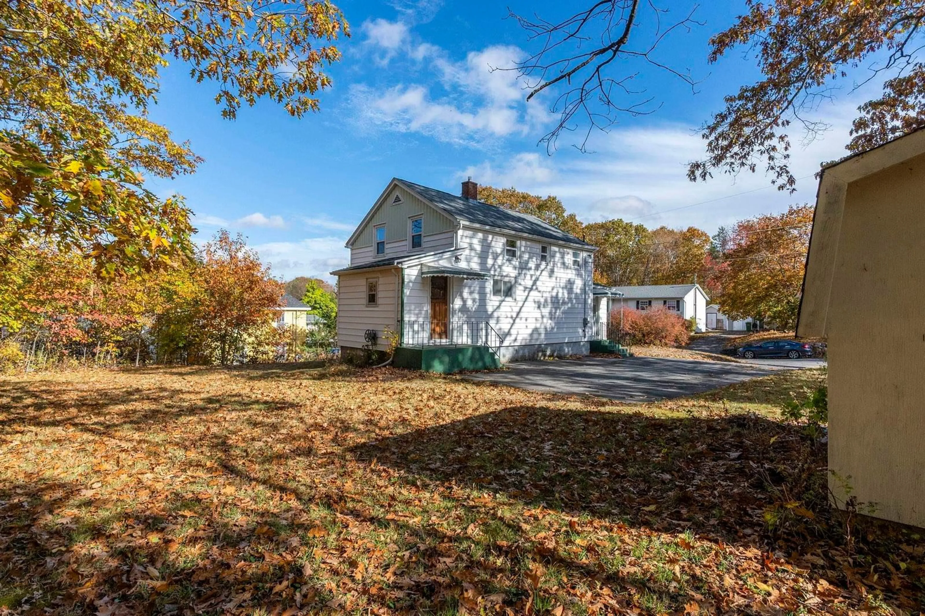 A pic from outside/outdoor area/front of a property/back of a property/a pic from drone, unknown for 40 Churchill Ave, Kentville Nova Scotia B4N 2H7