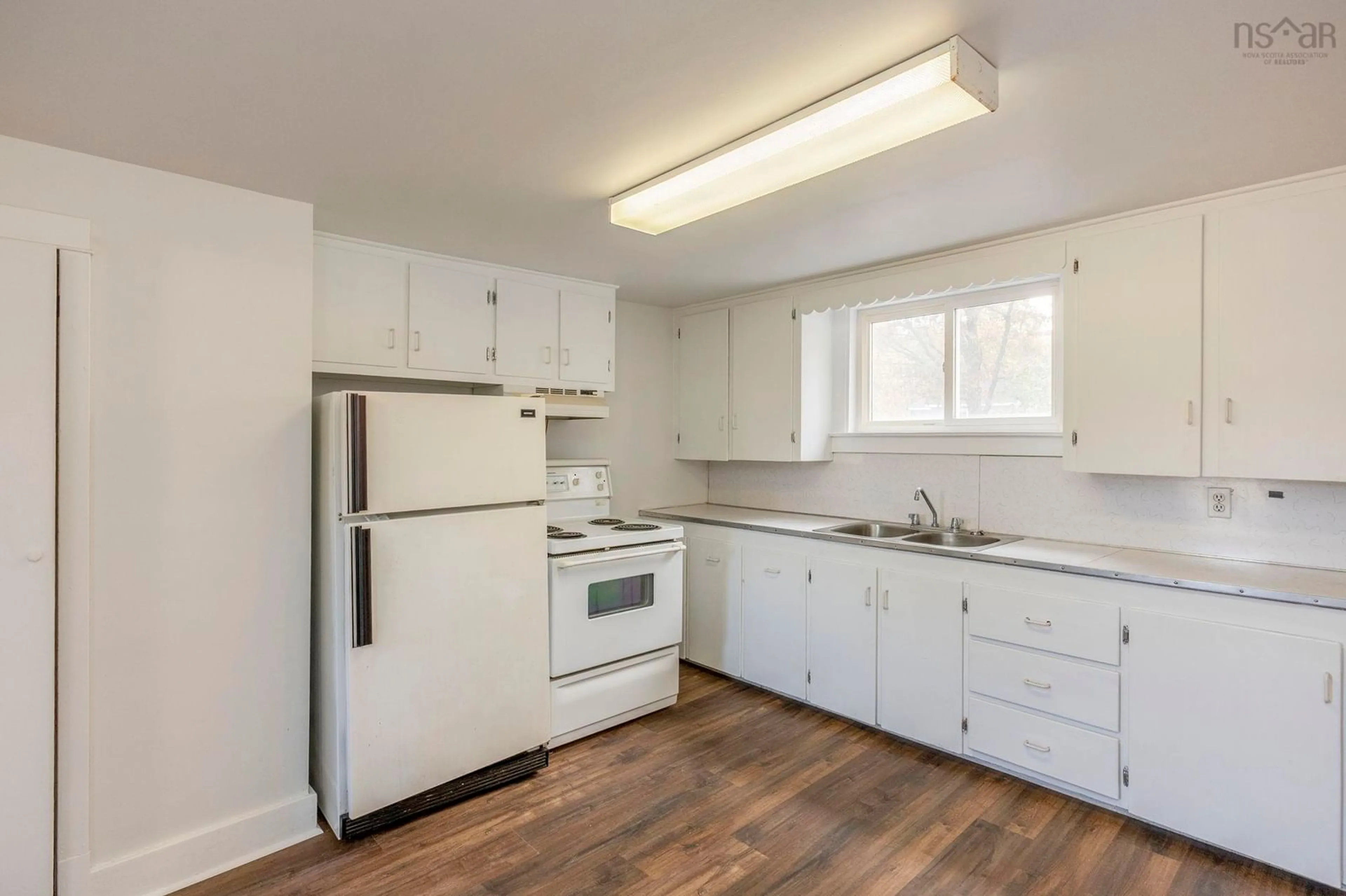 Standard kitchen, unknown for 40 Churchill Ave, Kentville Nova Scotia B4N 2H7