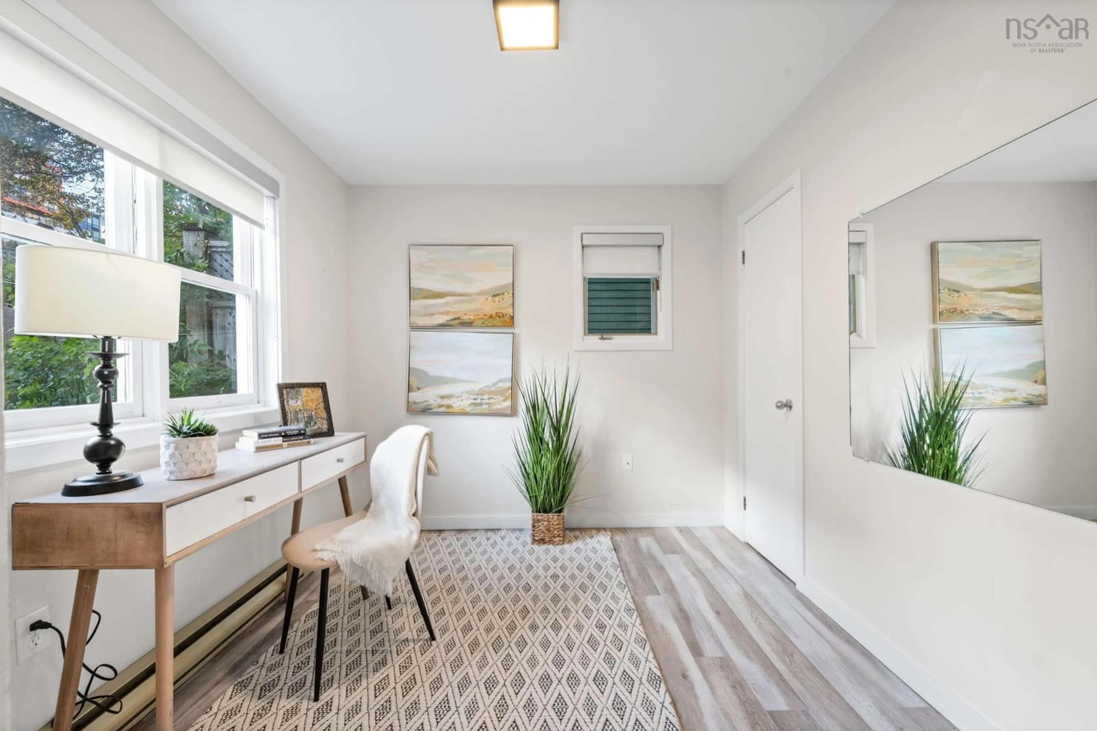 Indoor entryway for 1345 Dresden Row #1, Halifax Nova Scotia B3J 2J9