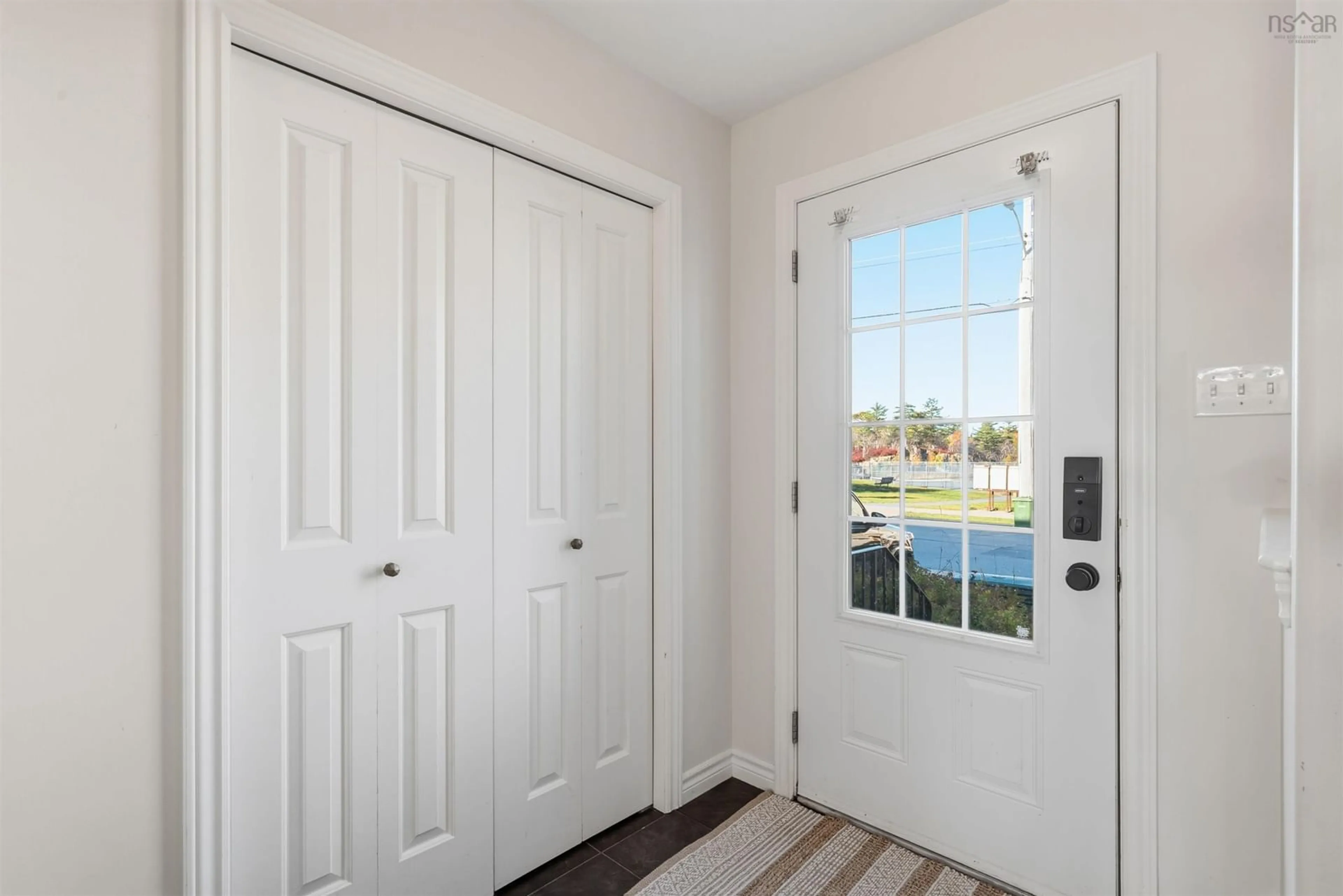 Indoor entryway for 190 Transom Dr, Halifax Nova Scotia B3M 4T7