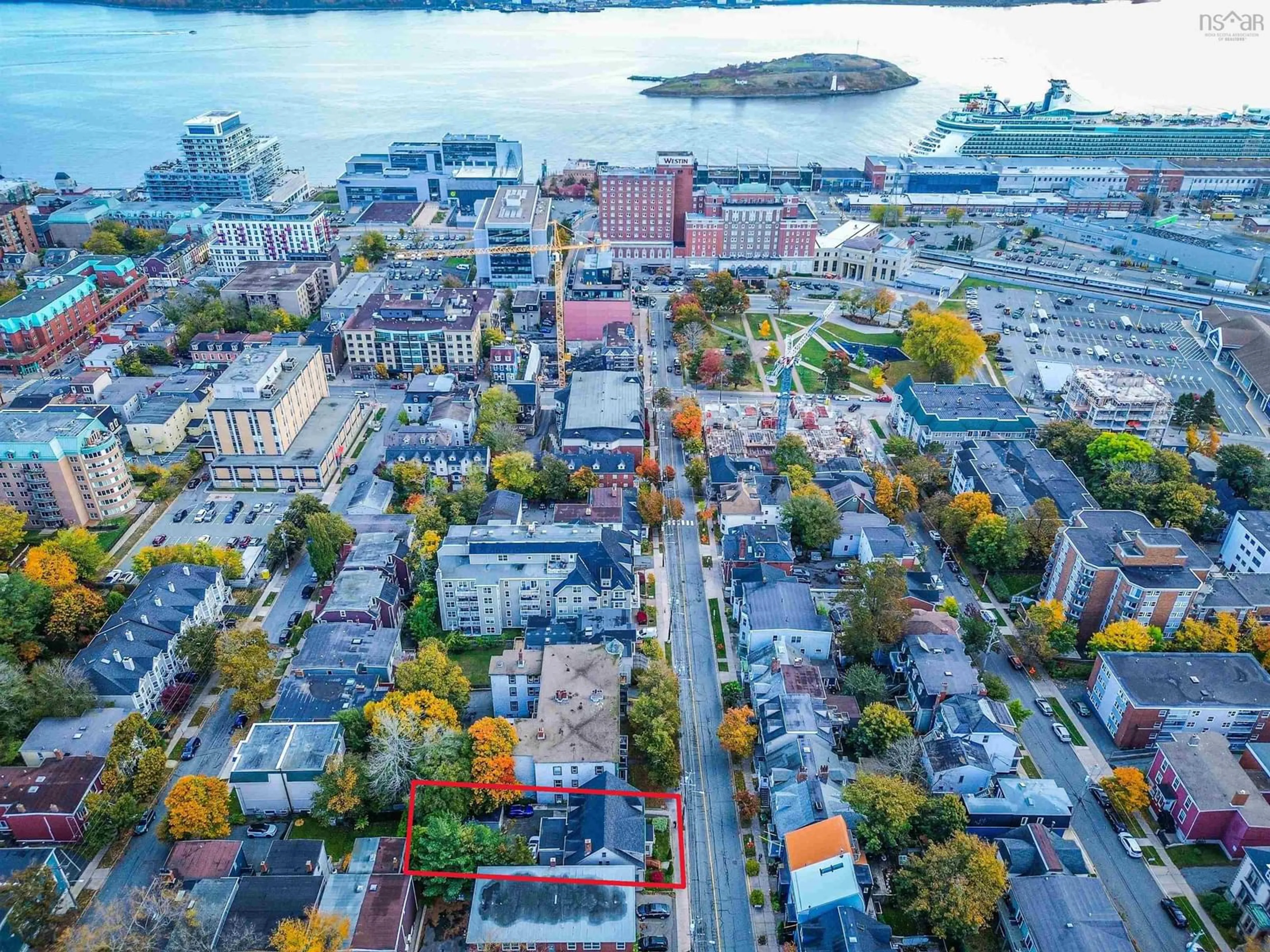 A pic from outside/outdoor area/front of a property/back of a property/a pic from drone, unknown for 5283 South St, Halifax Peninsula Nova Scotia B3J 1A3