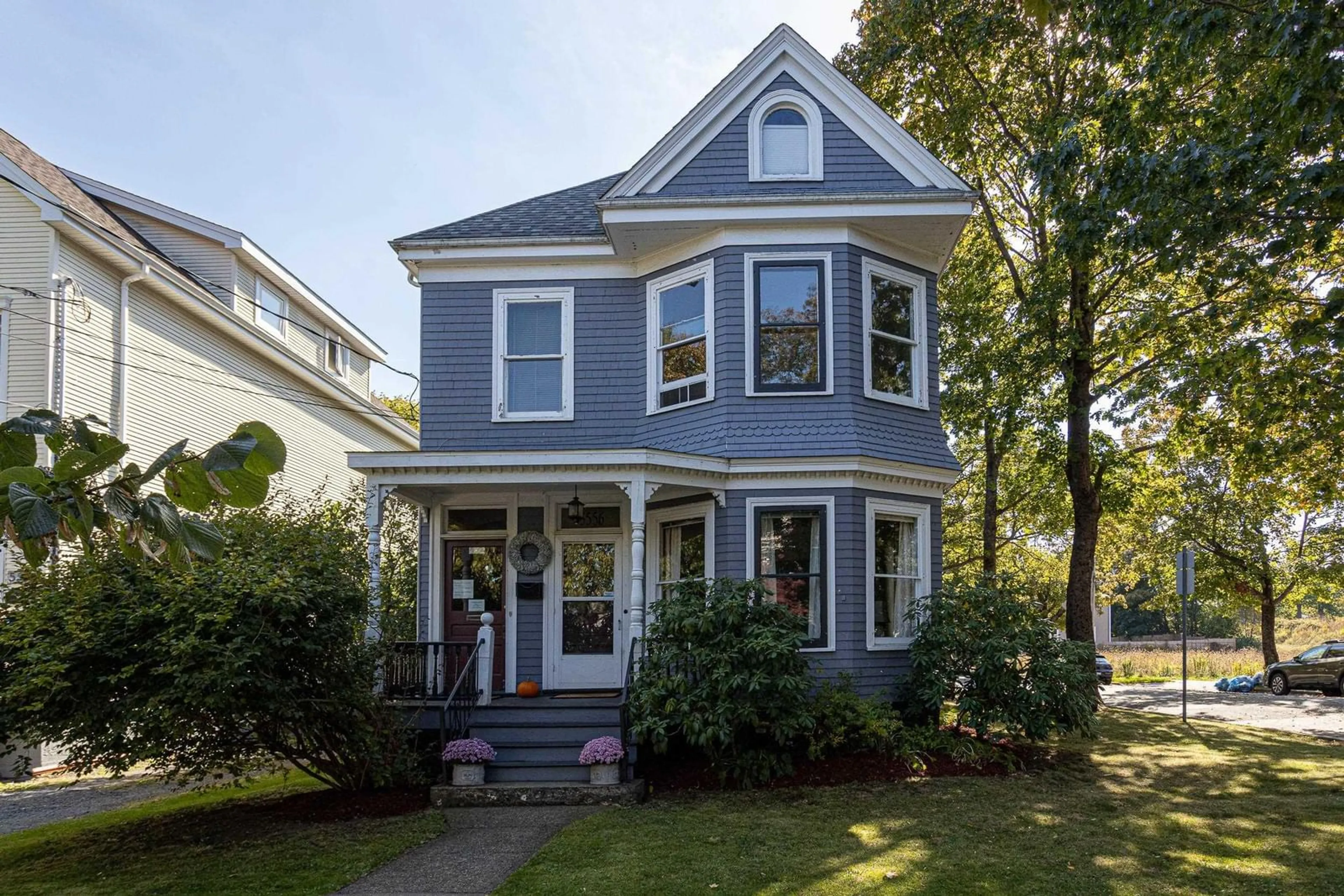 Home with vinyl exterior material, street for 5554- 5556 Atlantic St, Halifax Nova Scotia B3H 1G4