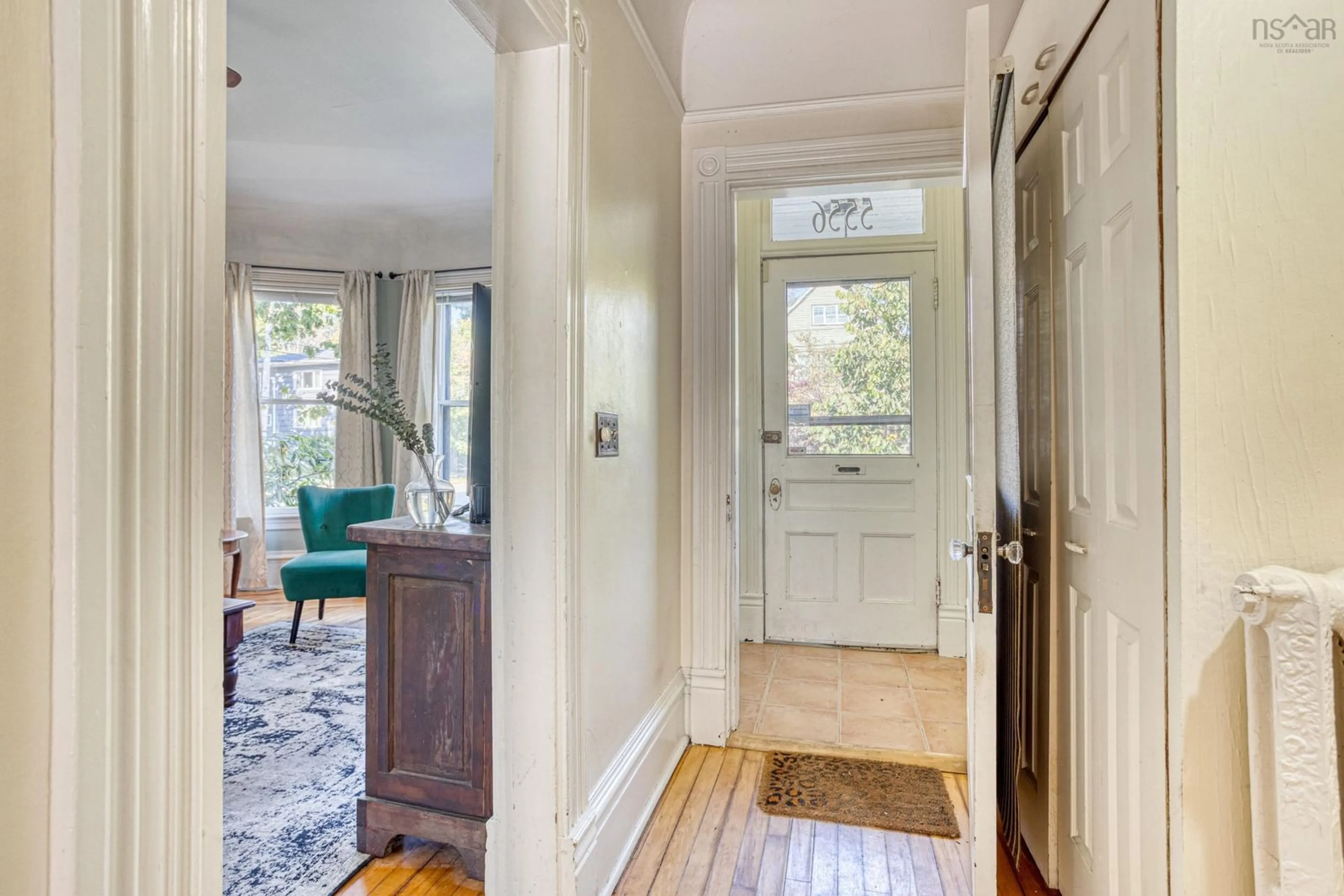 Indoor entryway for 5554- 5556 Atlantic St, Halifax Nova Scotia B3H 1G4