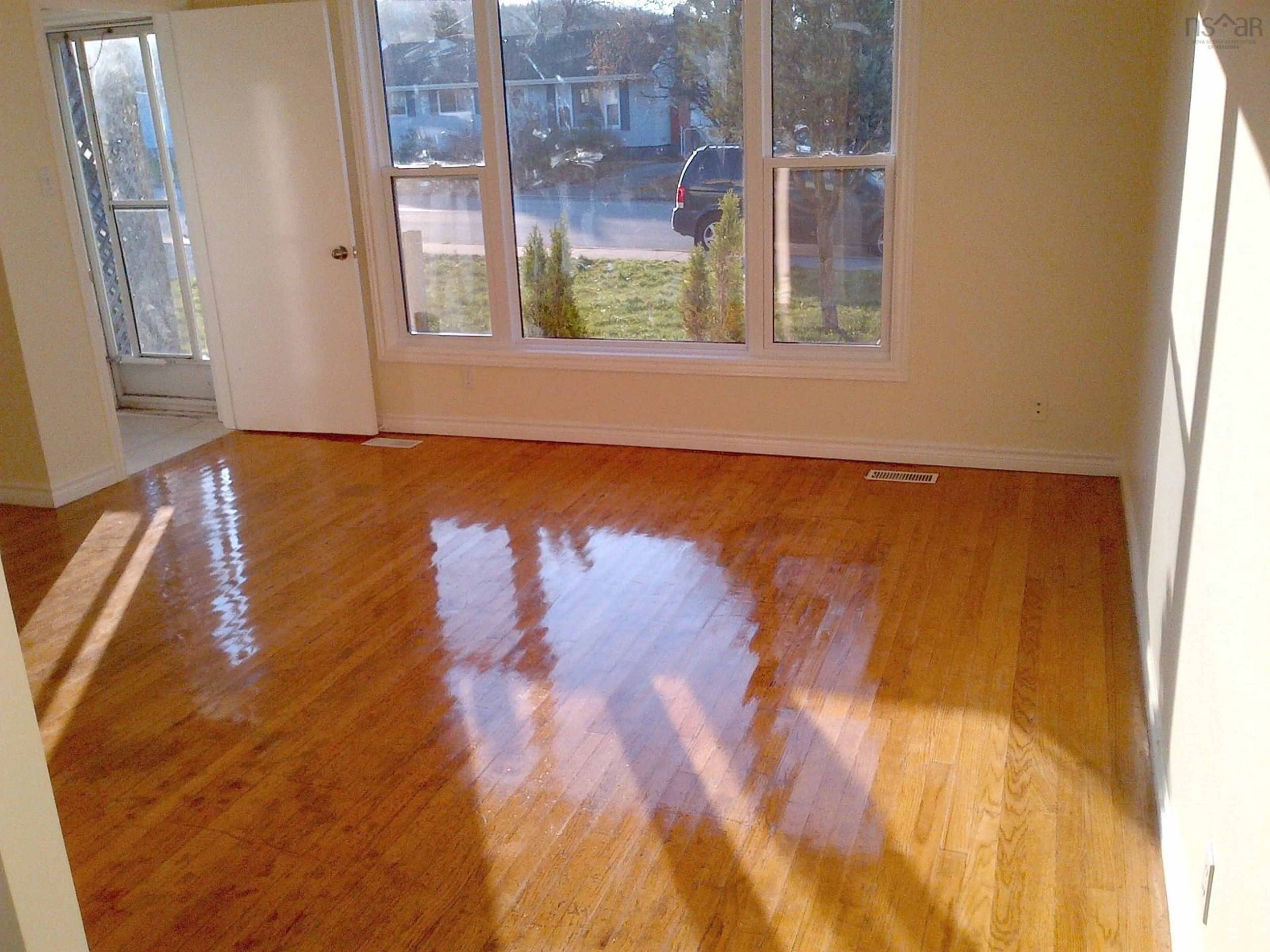 A pic of a room for 74 Belle Vista Dr, Dartmouth Nova Scotia B2W 2X5