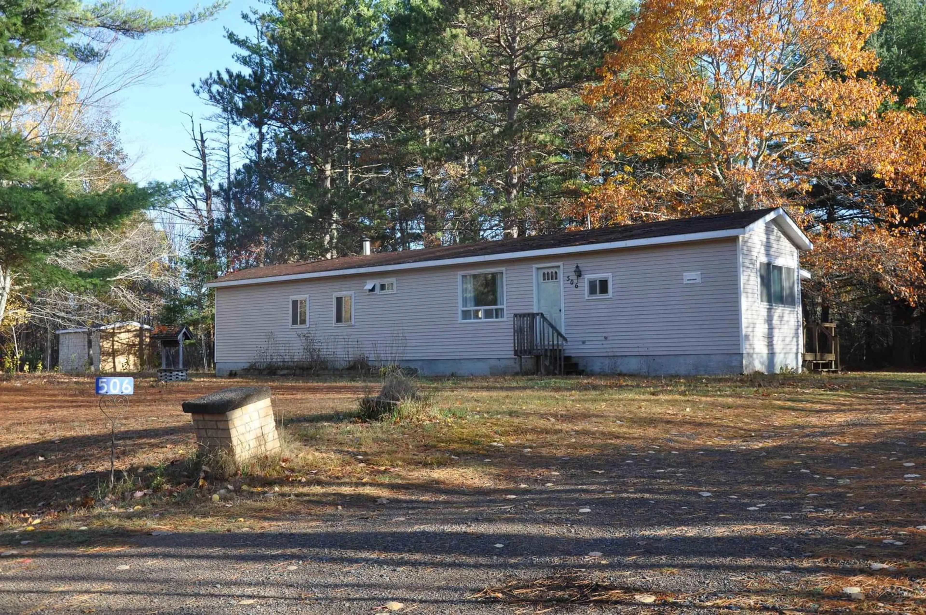 Home with vinyl exterior material, unknown for 506 Bluenose Ave, Meadowvale Nova Scotia B0P 1R0