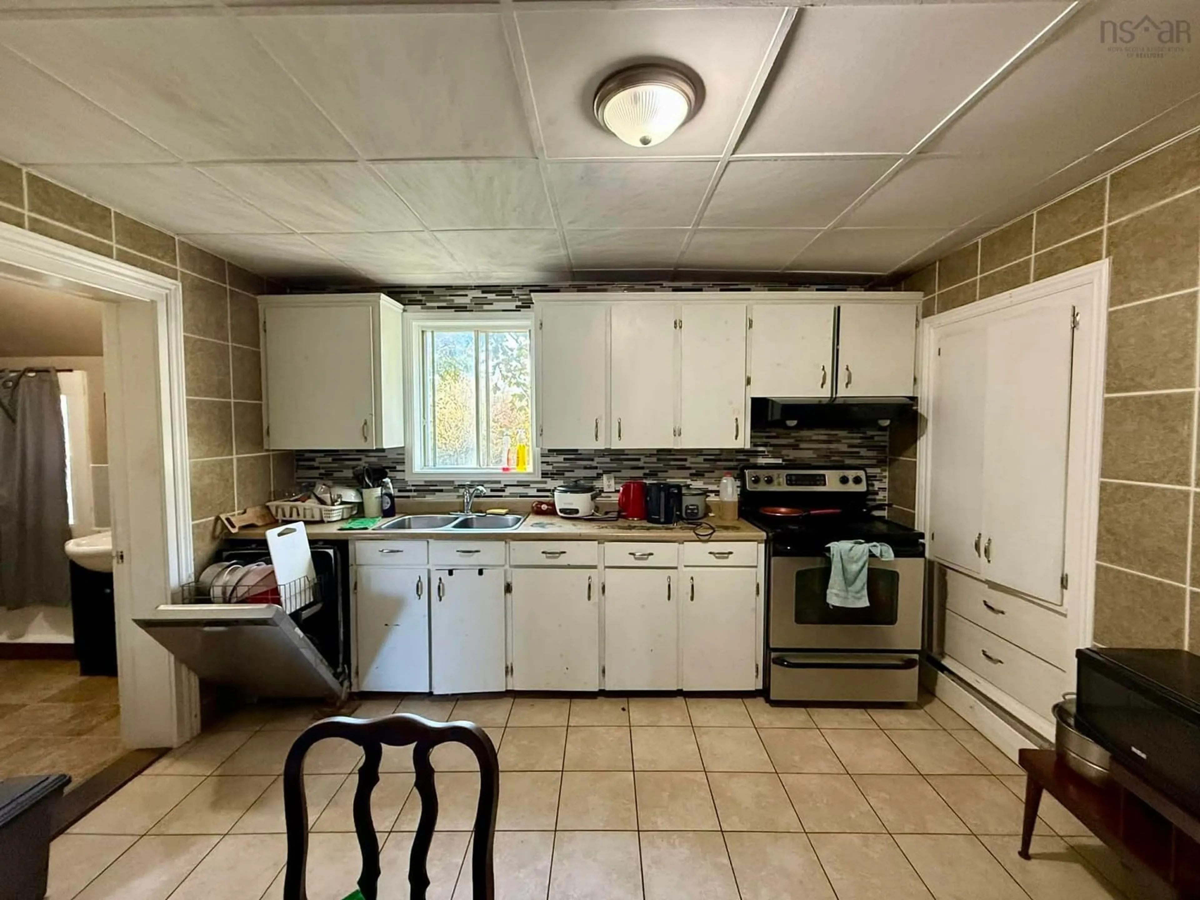 Standard kitchen, ceramic/tile floor for 27 Starrs Rd, Yarmouth Nova Scotia B5A 2S9