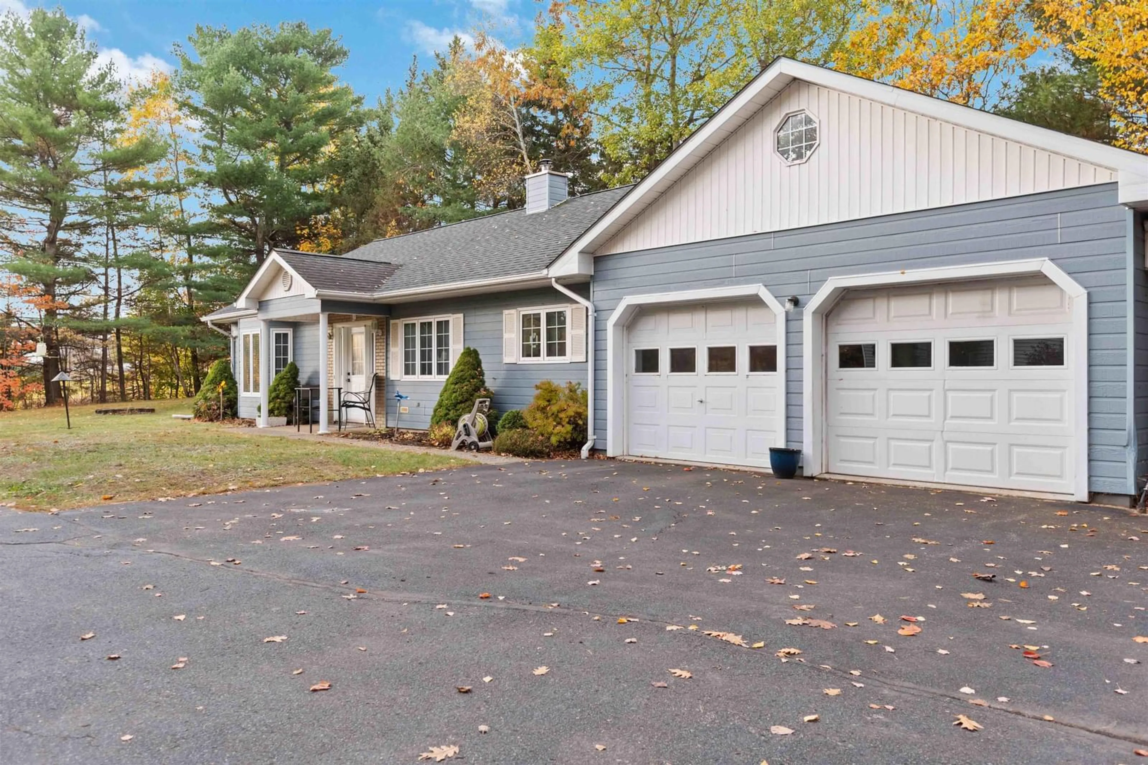 Home with vinyl exterior material, street for 753 Park St, Kentville Nova Scotia B4N 3V7