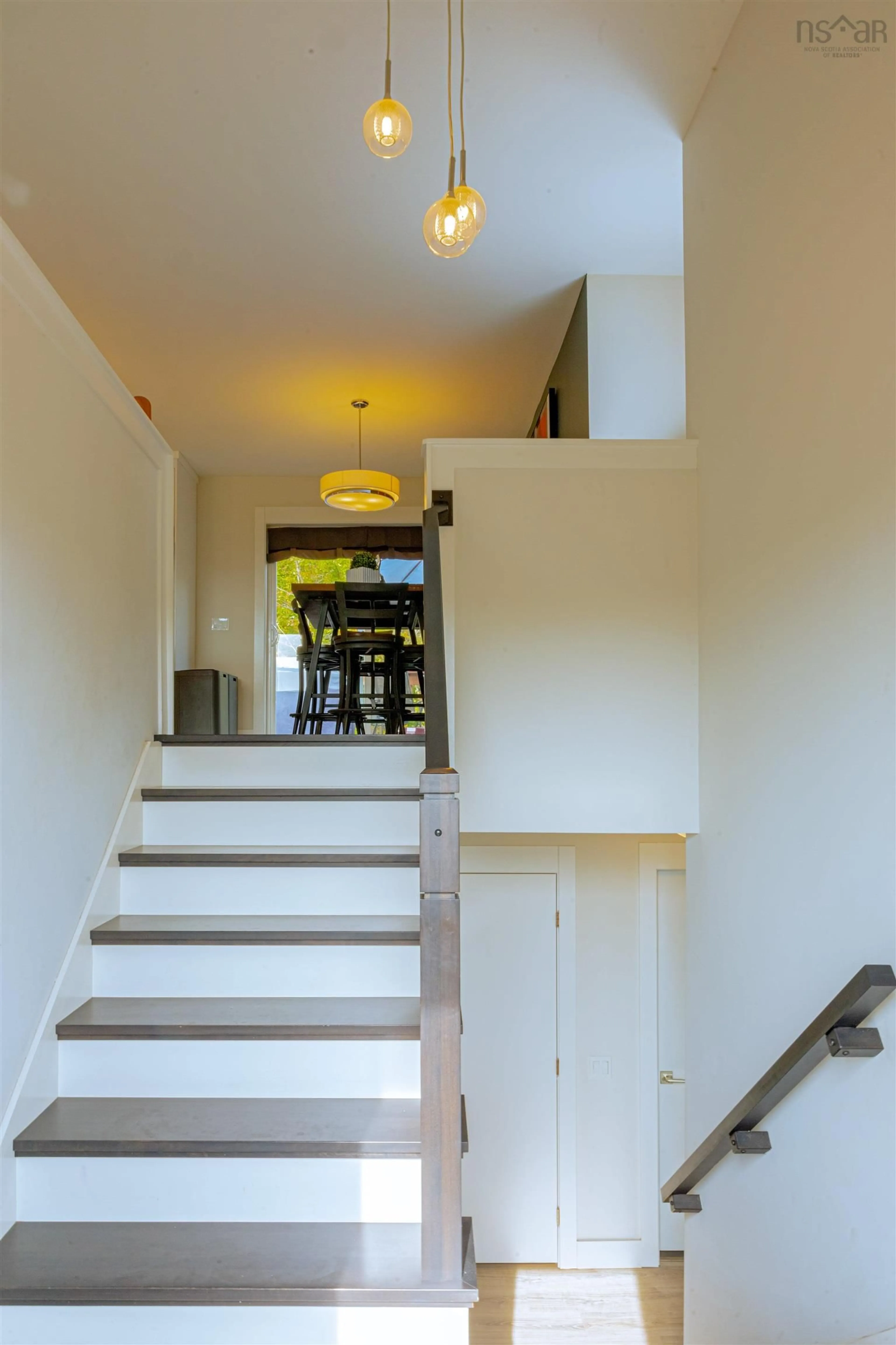 Indoor foyer for 115 Lindforest Crt, Middle Sackville Nova Scotia B4E 3J2