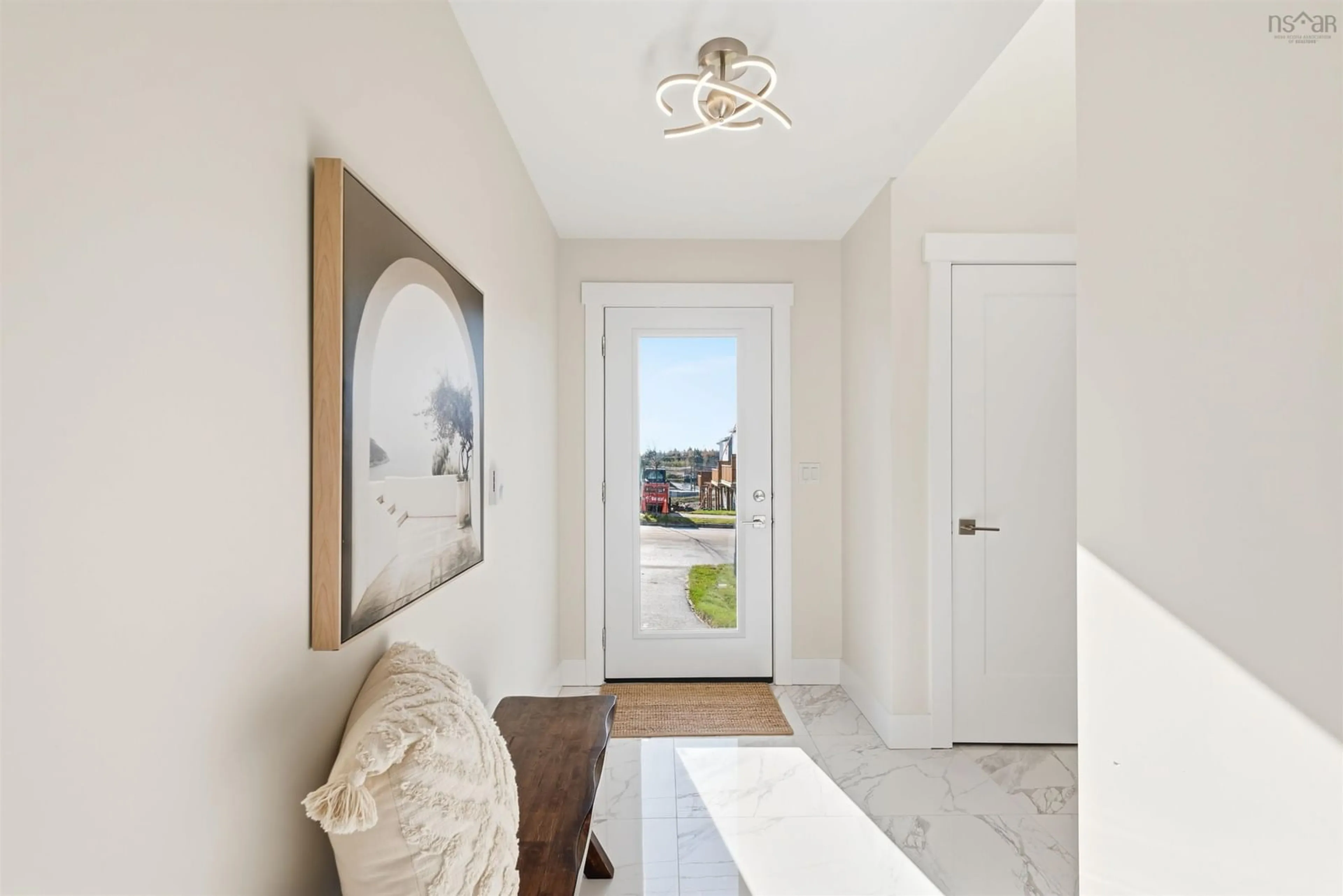 Indoor entryway for 11 Rampart Crt, Beechville Nova Scotia B3T 0B0