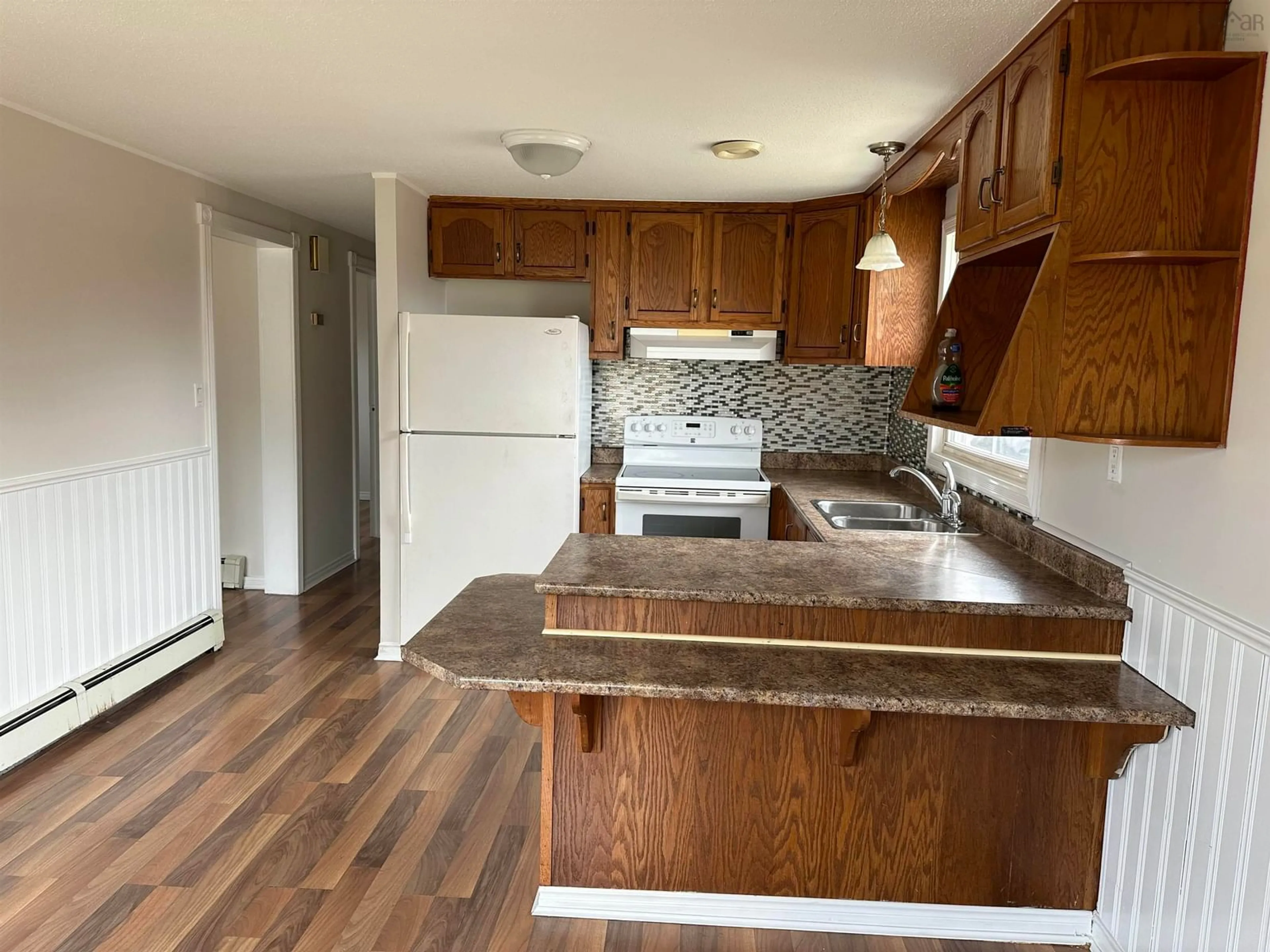 Standard kitchen, wood/laminate floor for 43 Oak Cres, Port Hawkesbury Nova Scotia B9A 3H6