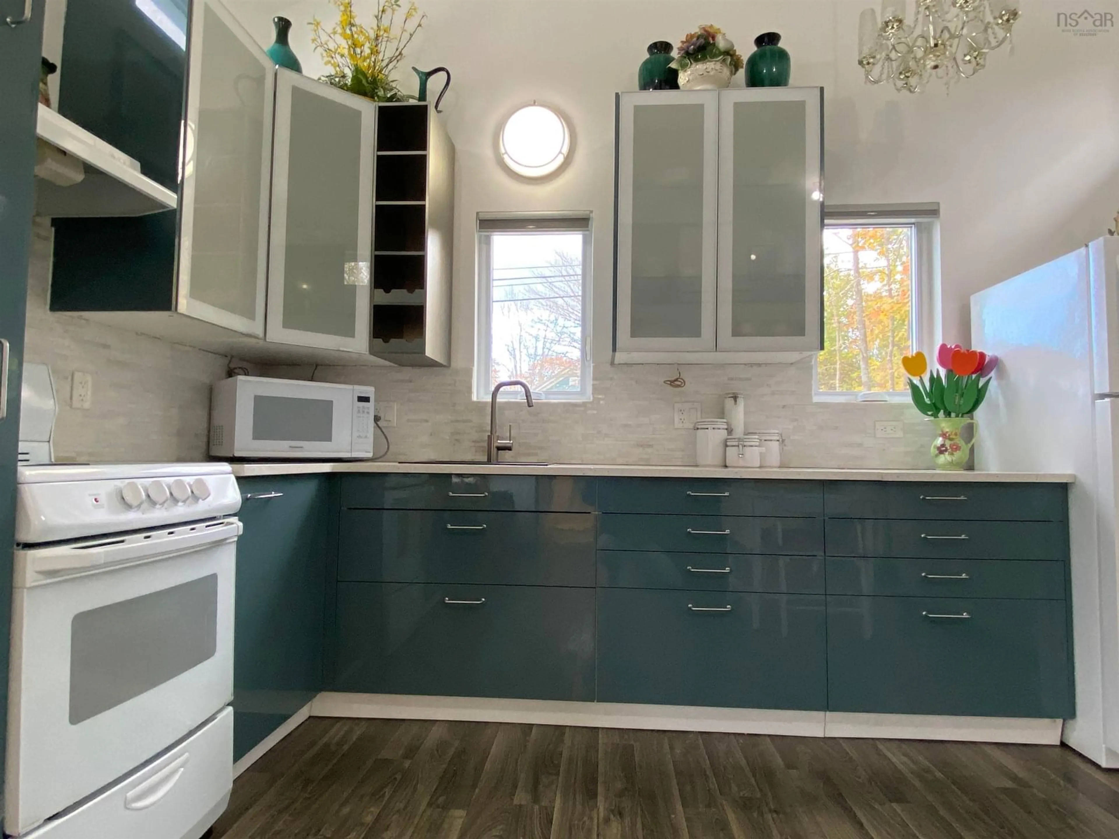 Contemporary kitchen, unknown for 52 Wolfe St, Liverpool Nova Scotia B0T 1K0