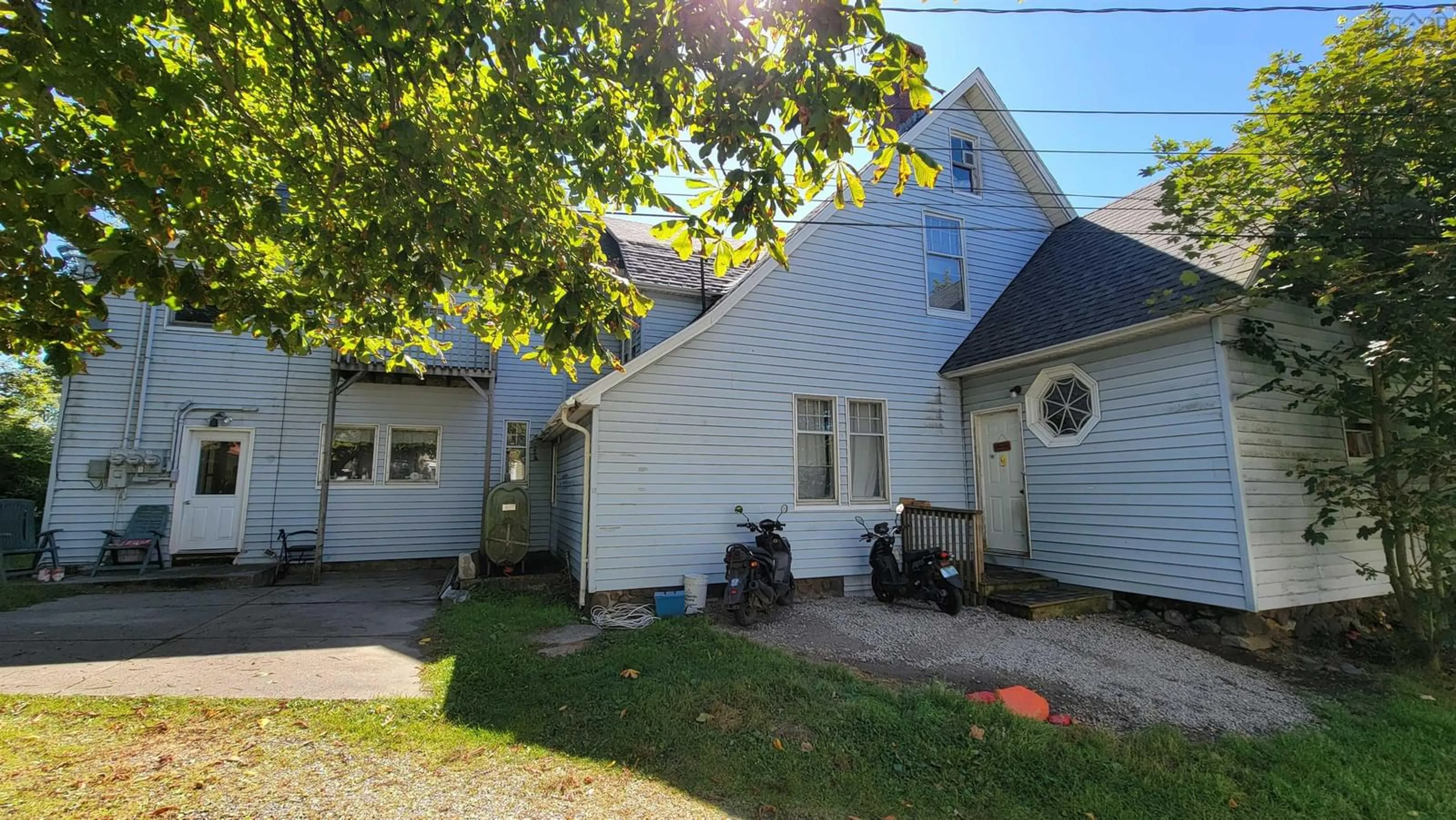 Unknown for 18 Parade St, Yarmouth Nova Scotia B5A 3A4