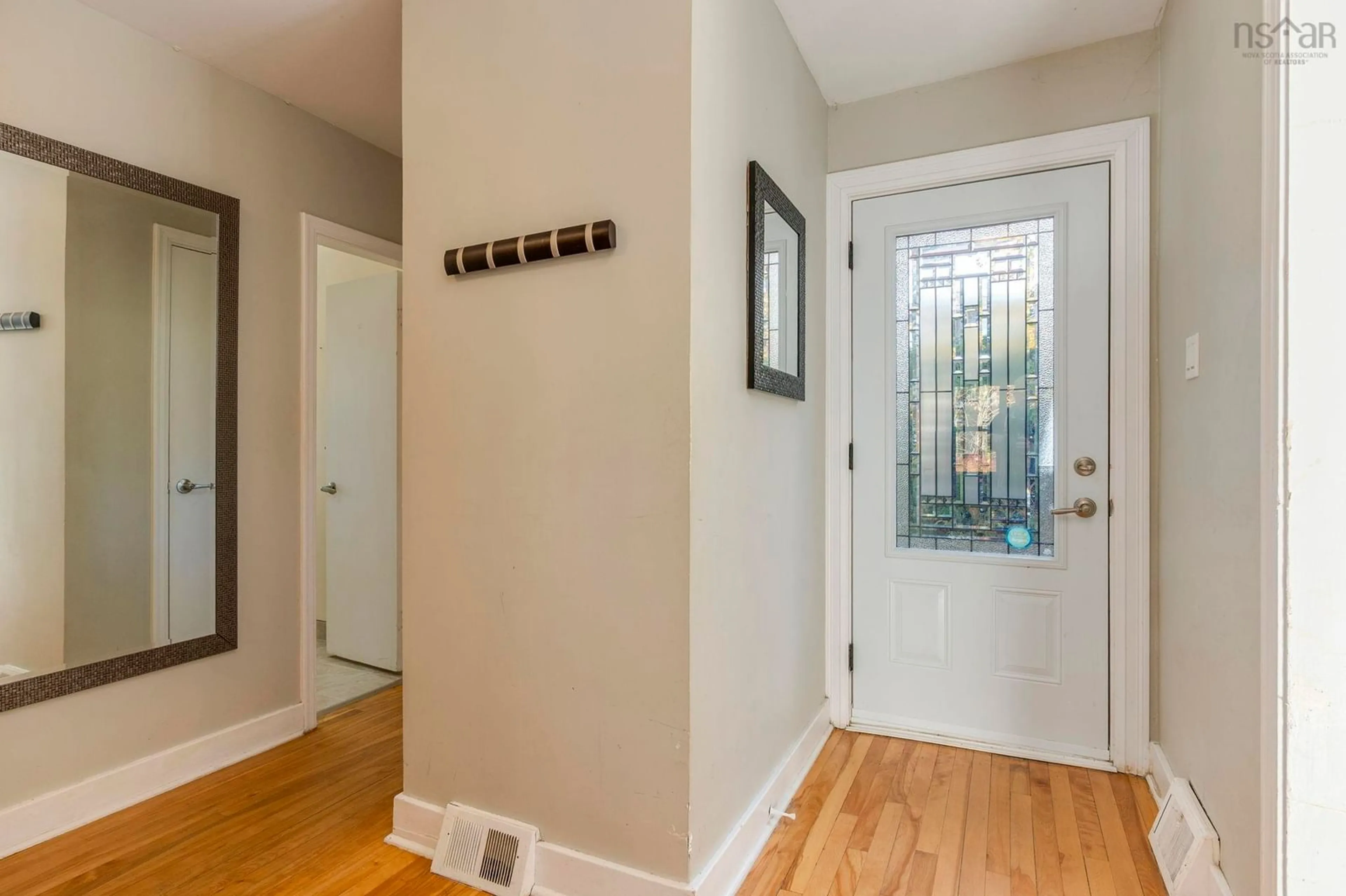 Indoor entryway for 37 Sherbrooke Dr, Halifax Nova Scotia B3M 1P5