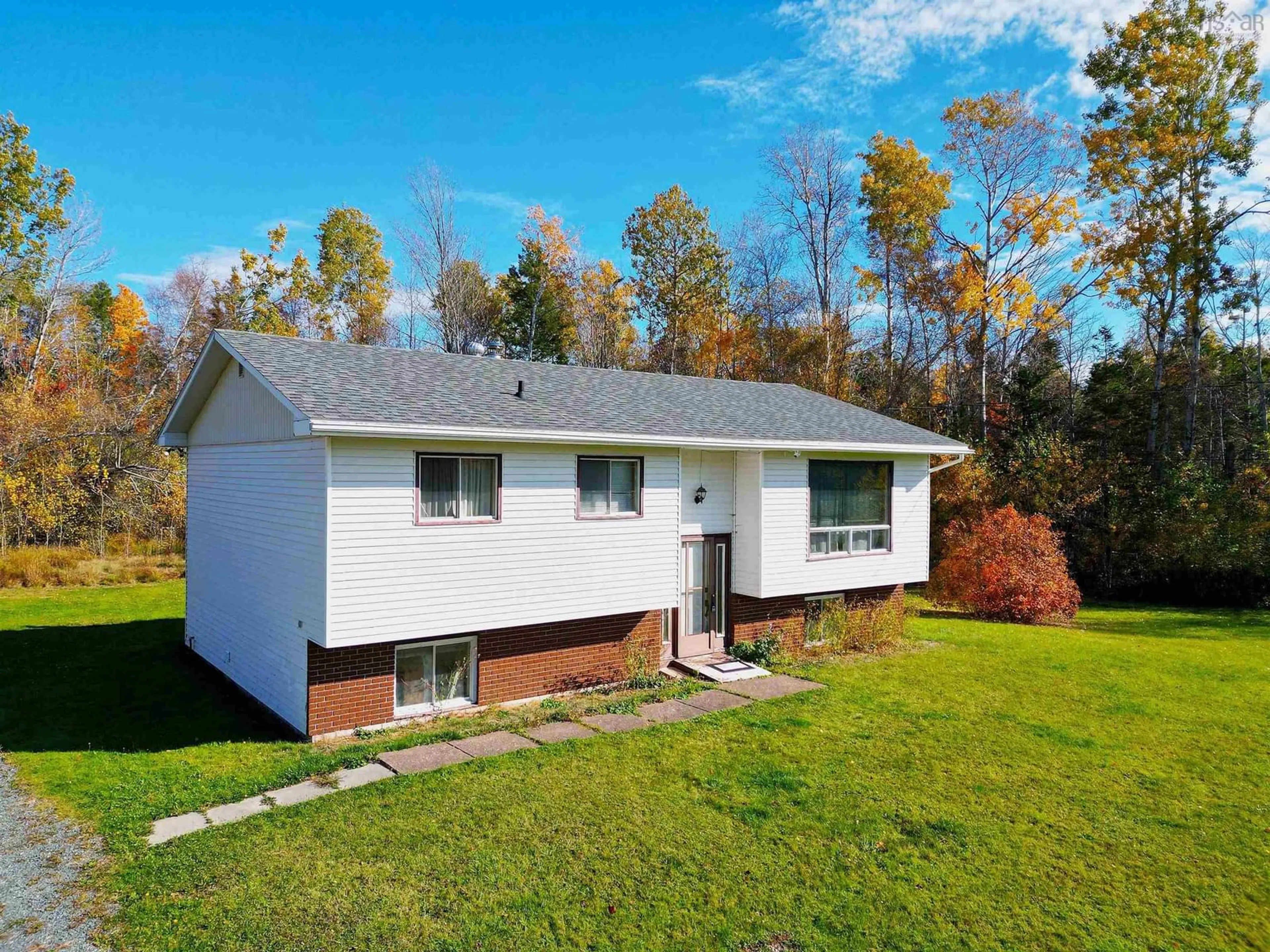 Home with vinyl exterior material, unknown for 1194 Alma Rd, Loch Broom Nova Scotia B0K 2A0