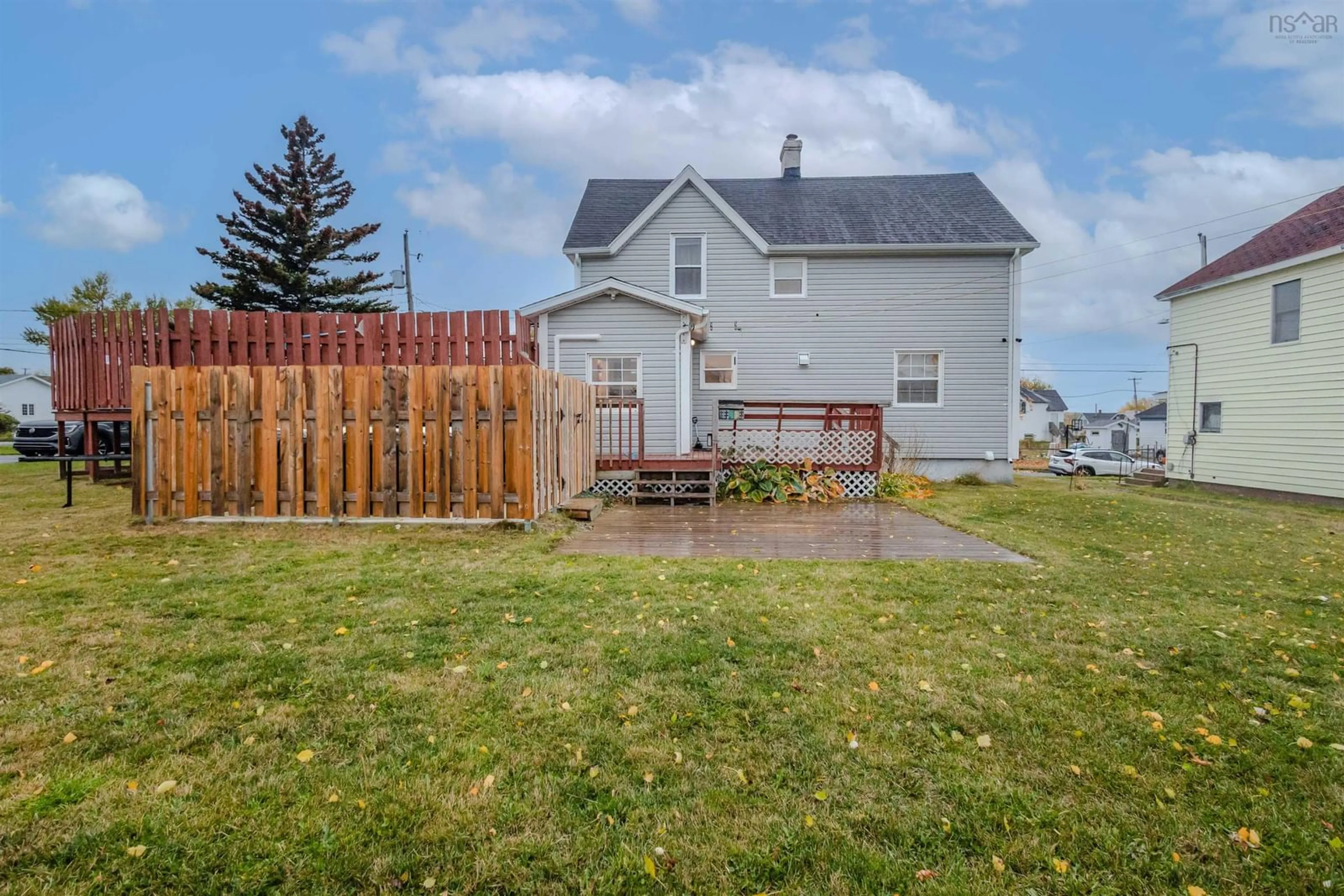A pic from outside/outdoor area/front of a property/back of a property/a pic from drone, street for 370 Hudson St, New Waterford Nova Scotia B1H 3P6