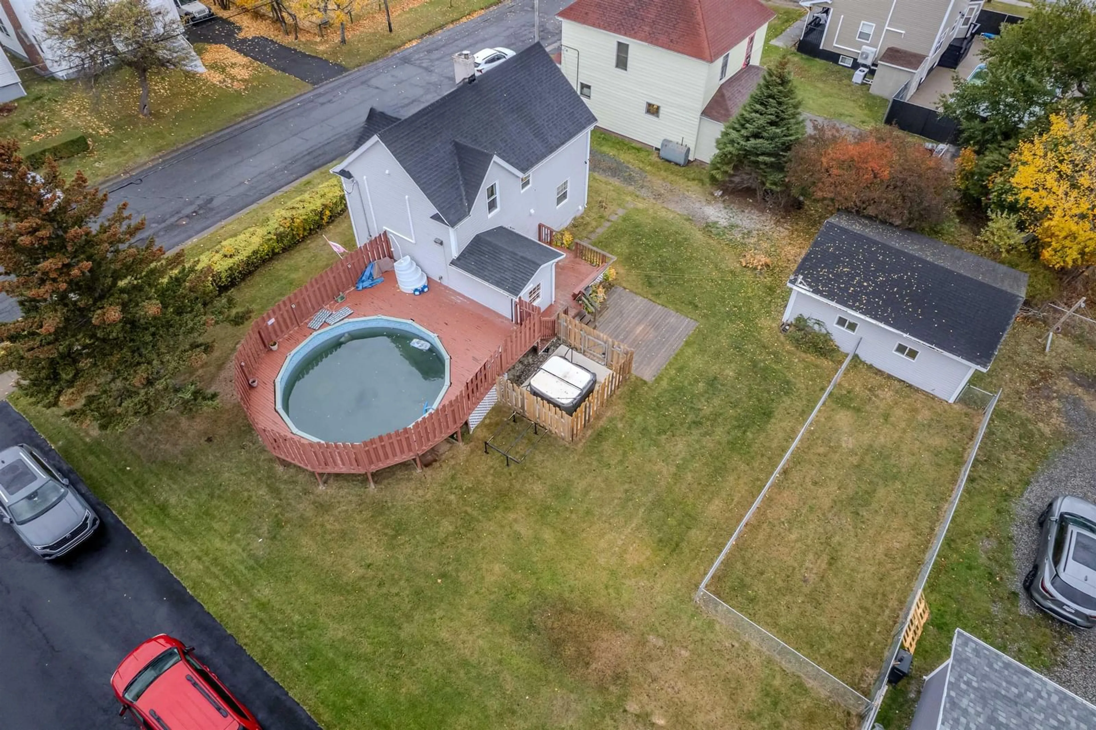A pic from outside/outdoor area/front of a property/back of a property/a pic from drone, unknown for 370 Hudson St, New Waterford Nova Scotia B1H 3P6