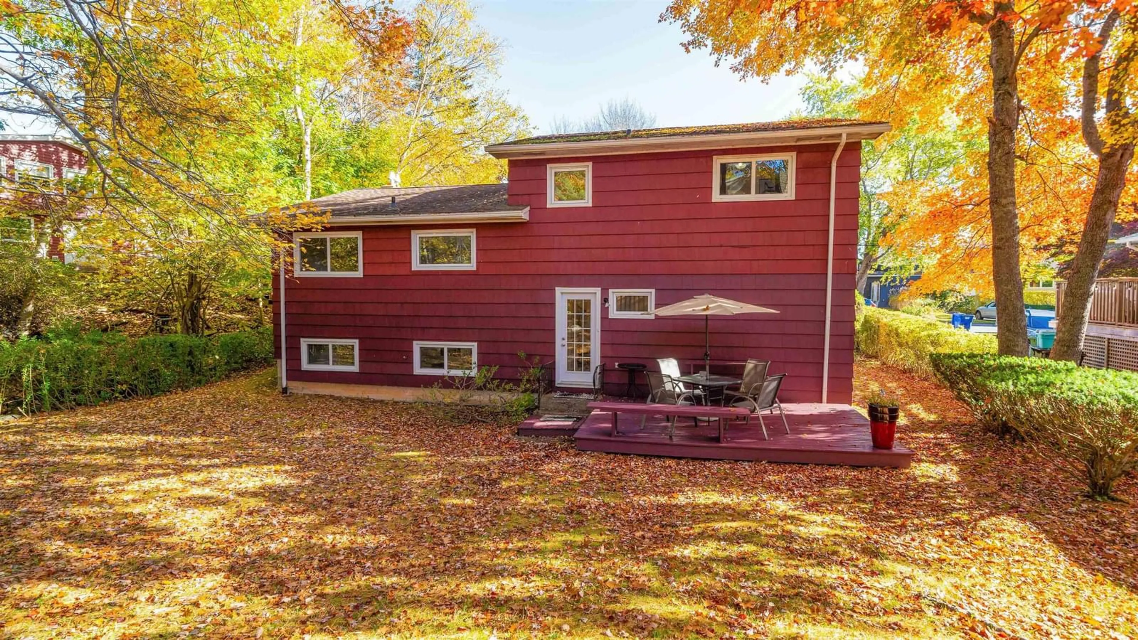 Home with vinyl exterior material, water/lake/river/ocean view for 3 Birchview Dr, Halifax Nova Scotia B3P 1G3