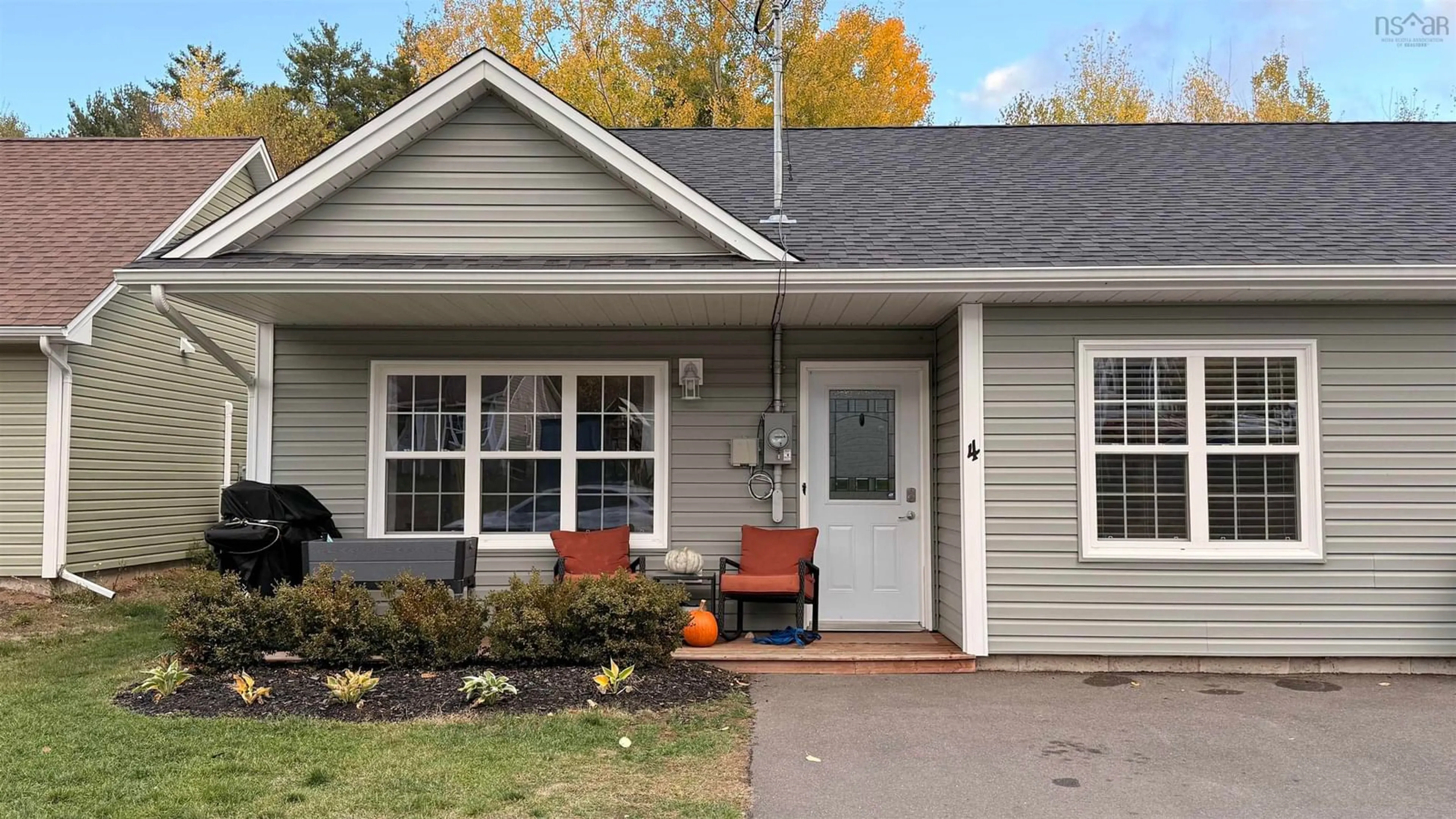 Home with vinyl exterior material, street for 4 Jenifer Crt, New Minas Nova Scotia B4N 0H7