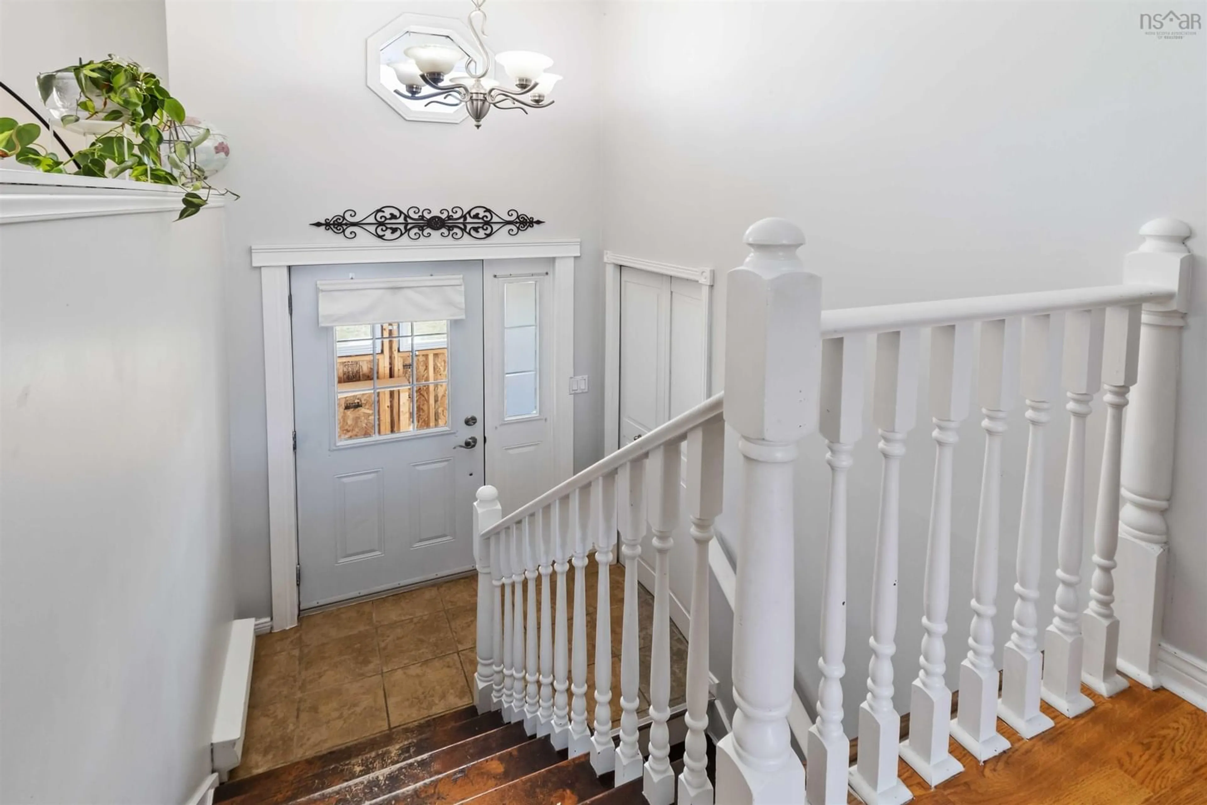 Indoor foyer for 9 Colony Way, Lawrencetown Nova Scotia B2Z 1R4