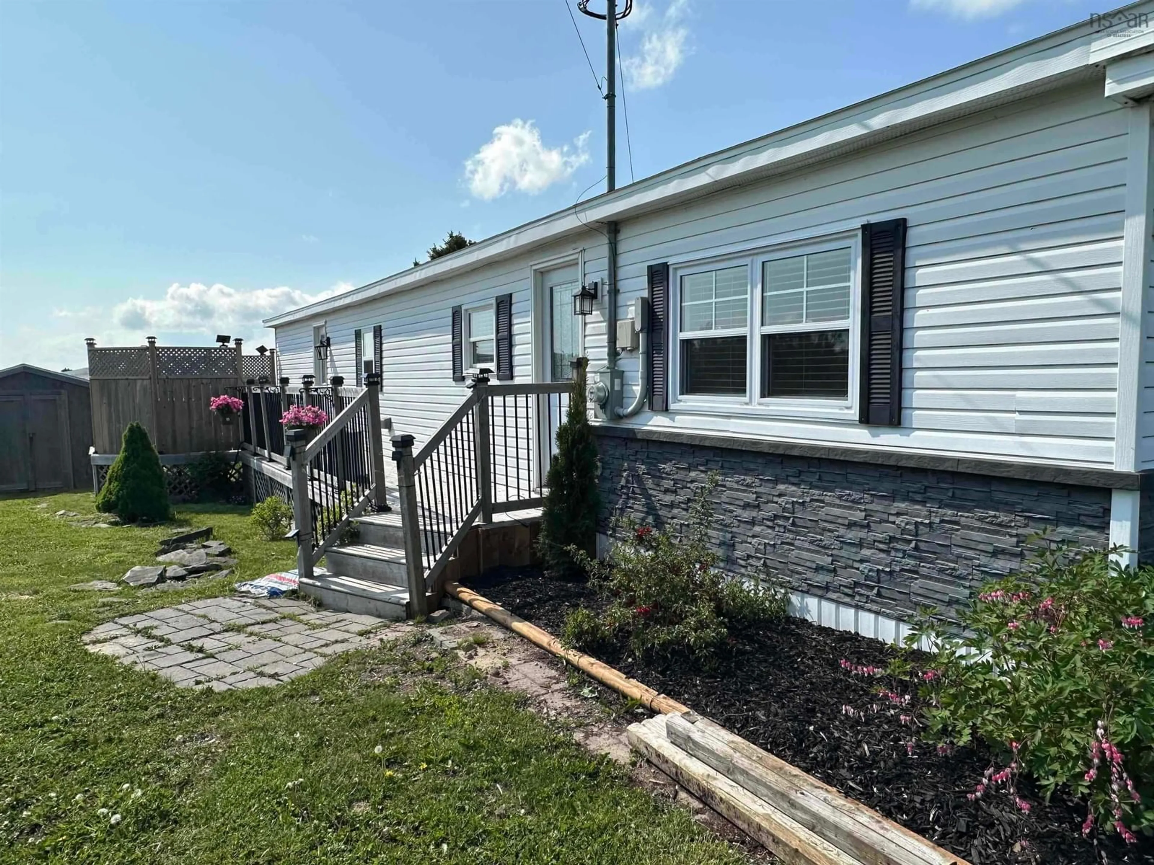Home with vinyl exterior material, street for 127 Park St, Dominion Nova Scotia B1G 1R7