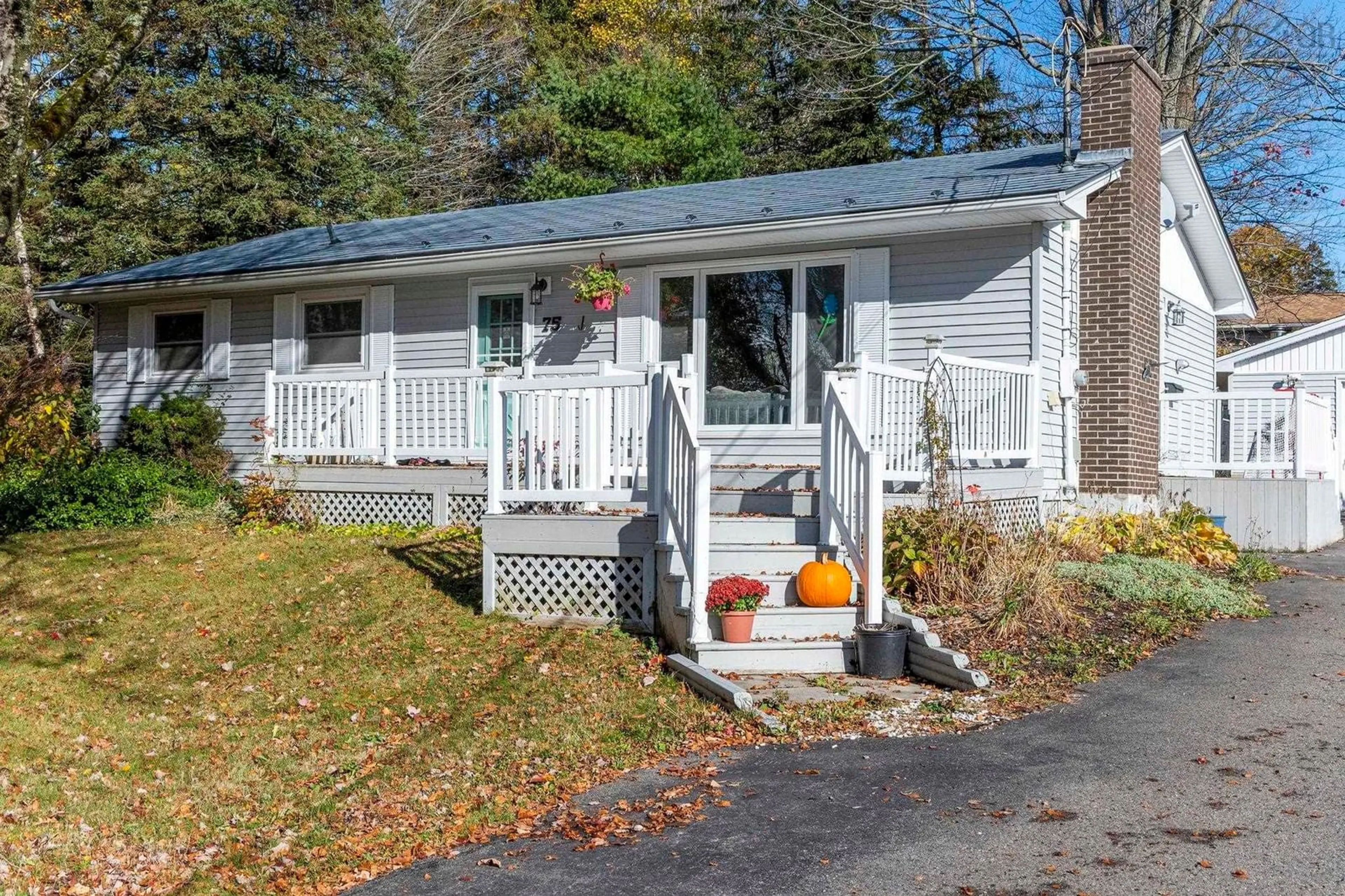 Home with vinyl exterior material, unknown for 75 Perrier Drive, New Minas Nova Scotia B4N 4C4